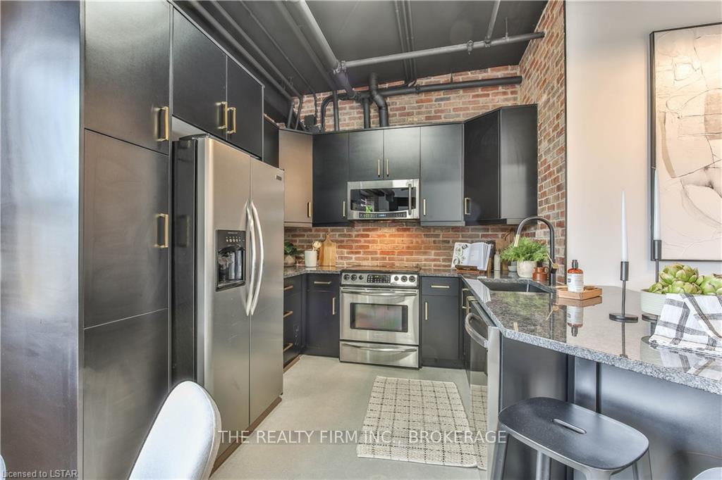 Photo 5 of 1712 Hyde Park Road, London, North E — HOMEH