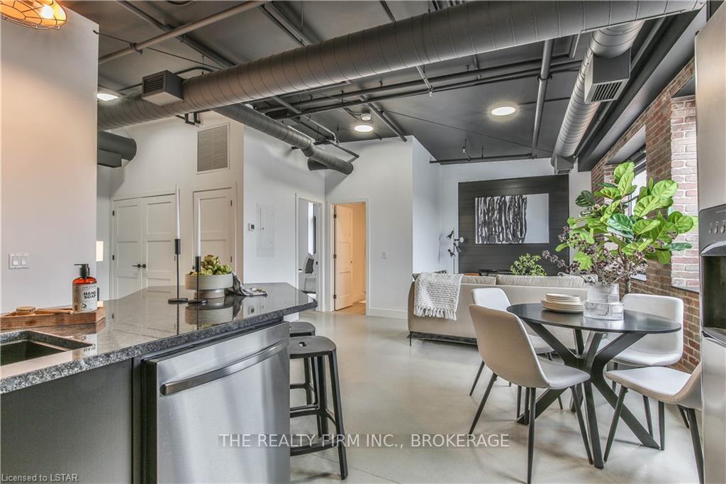 Photo 8 of 1712 Hyde Park Road, London, North E — HOMEH
