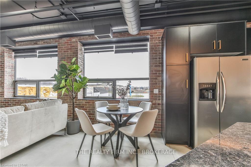 Photo 12 of 1712 Hyde Park Road, London, North E — HOMEH
