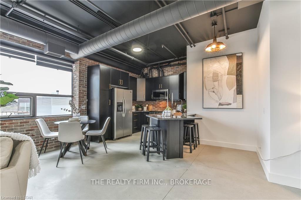 Photo 13 of 1712 Hyde Park Road, London, North E — HOMEH