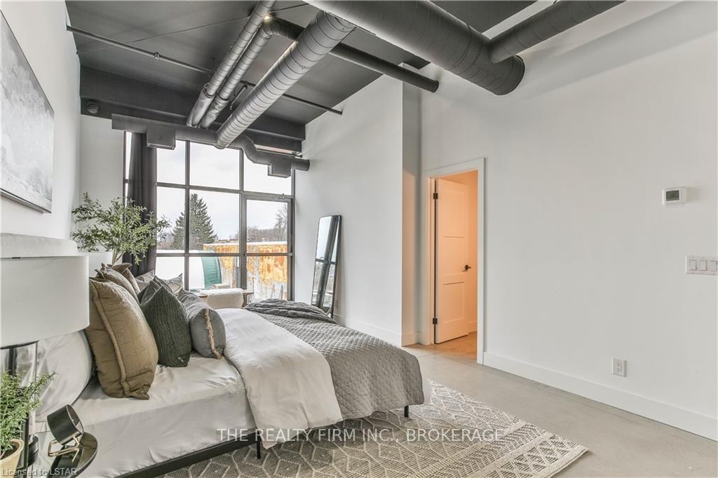Photo 22 of 1712 Hyde Park Road, London, North E — HOMEH