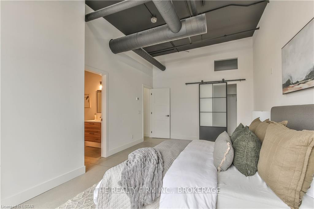 Photo 24 of 1712 Hyde Park Road, London, North E — HOMEH