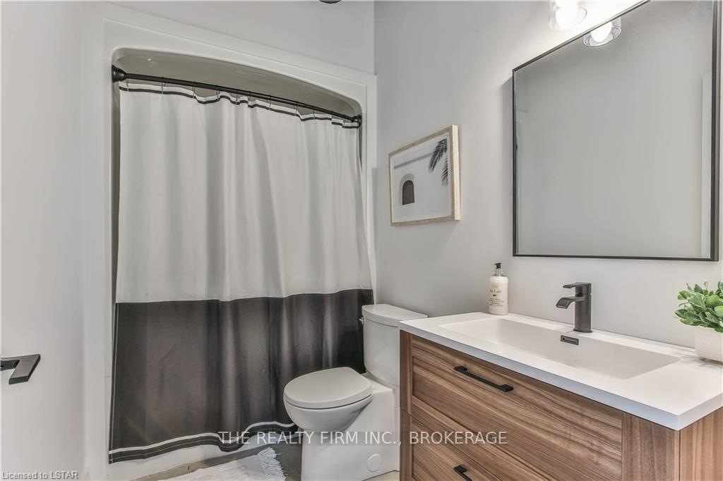 Photo 25 of 1712 Hyde Park Road, London, North E — HOMEH