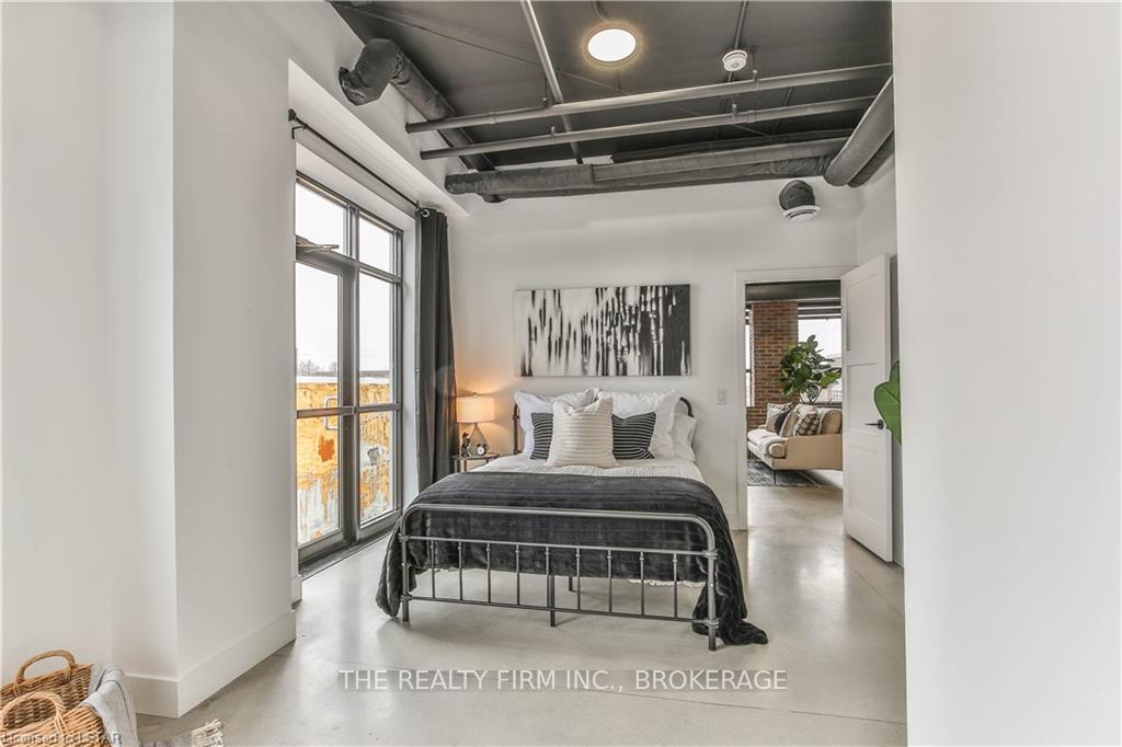 Photo 28 of 1712 Hyde Park Road, London, North E — HOMEH
