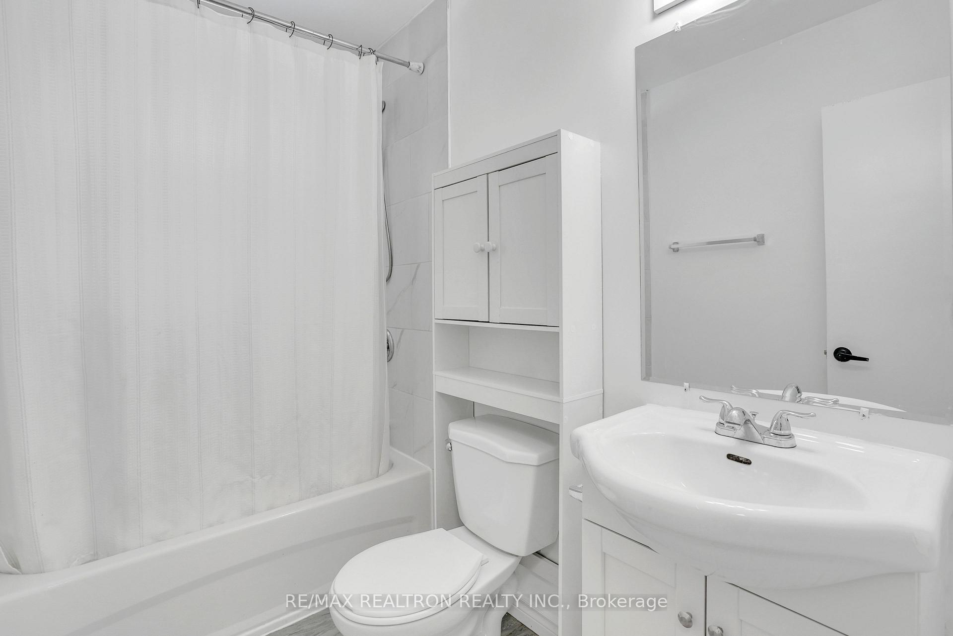 Photo 15 of 212 Little Avenue, Barrie, Allandale Heights — HOMEH