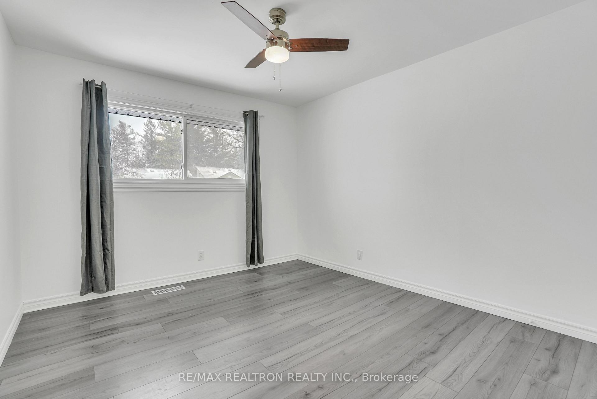 Photo 25 of 212 Little Avenue, Barrie, Allandale Heights — HOMEH