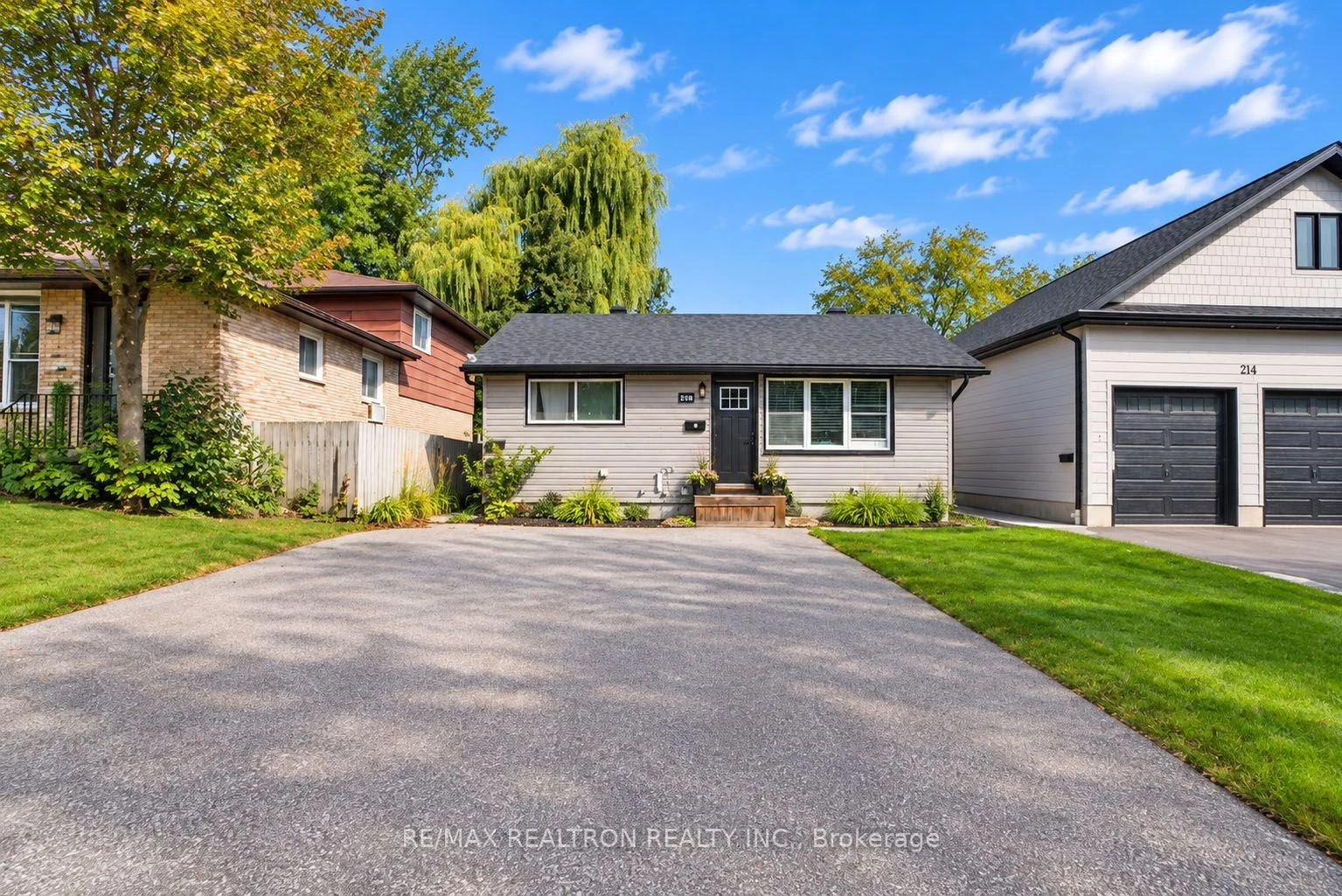 Photo of 212 Little Avenue