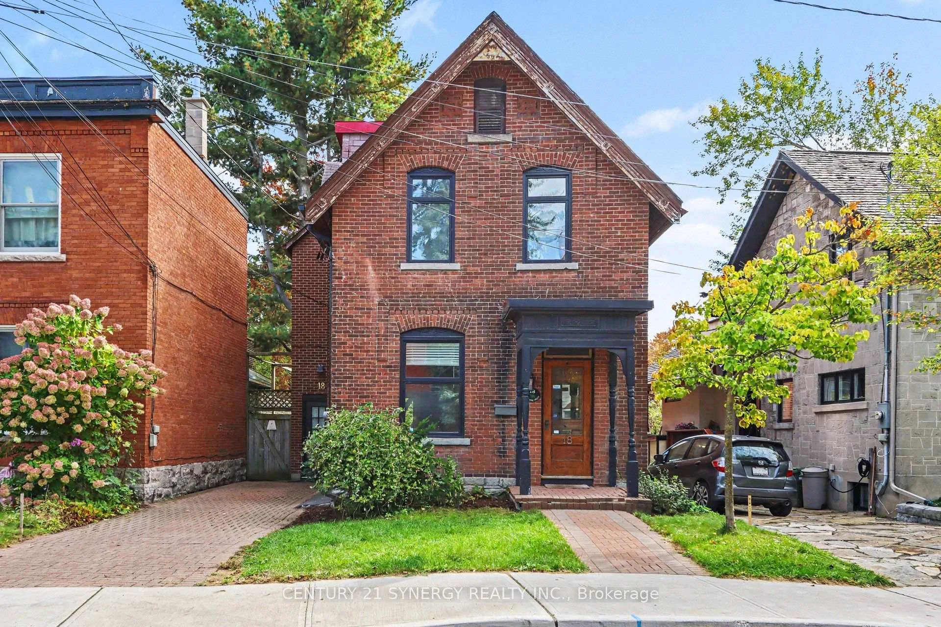 Photo 3 of 18 Wilton Crescent, Ottawa, Glebe — HOMEH
