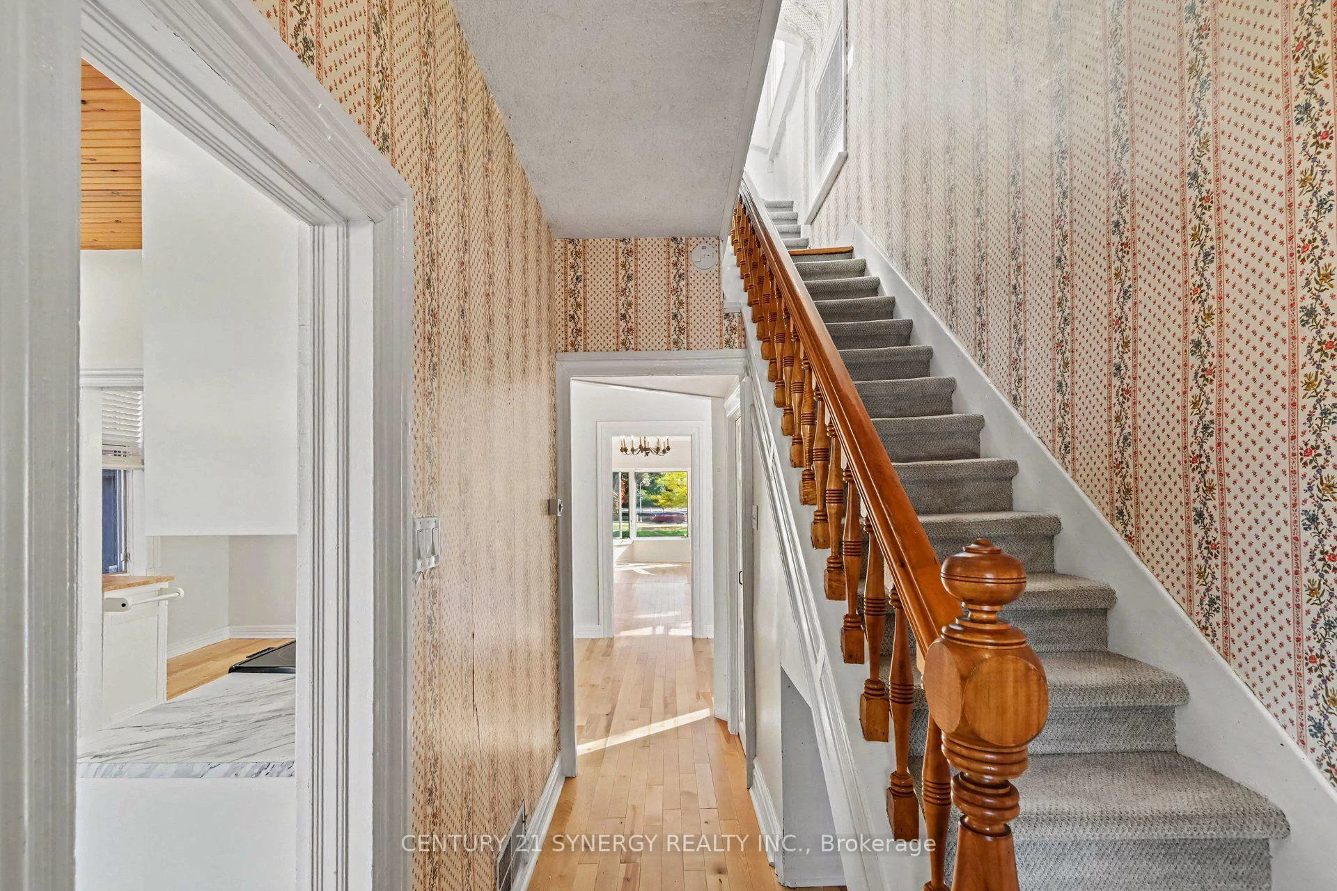 Photo 11 of 18 Wilton Crescent, Ottawa, Glebe — HOMEH