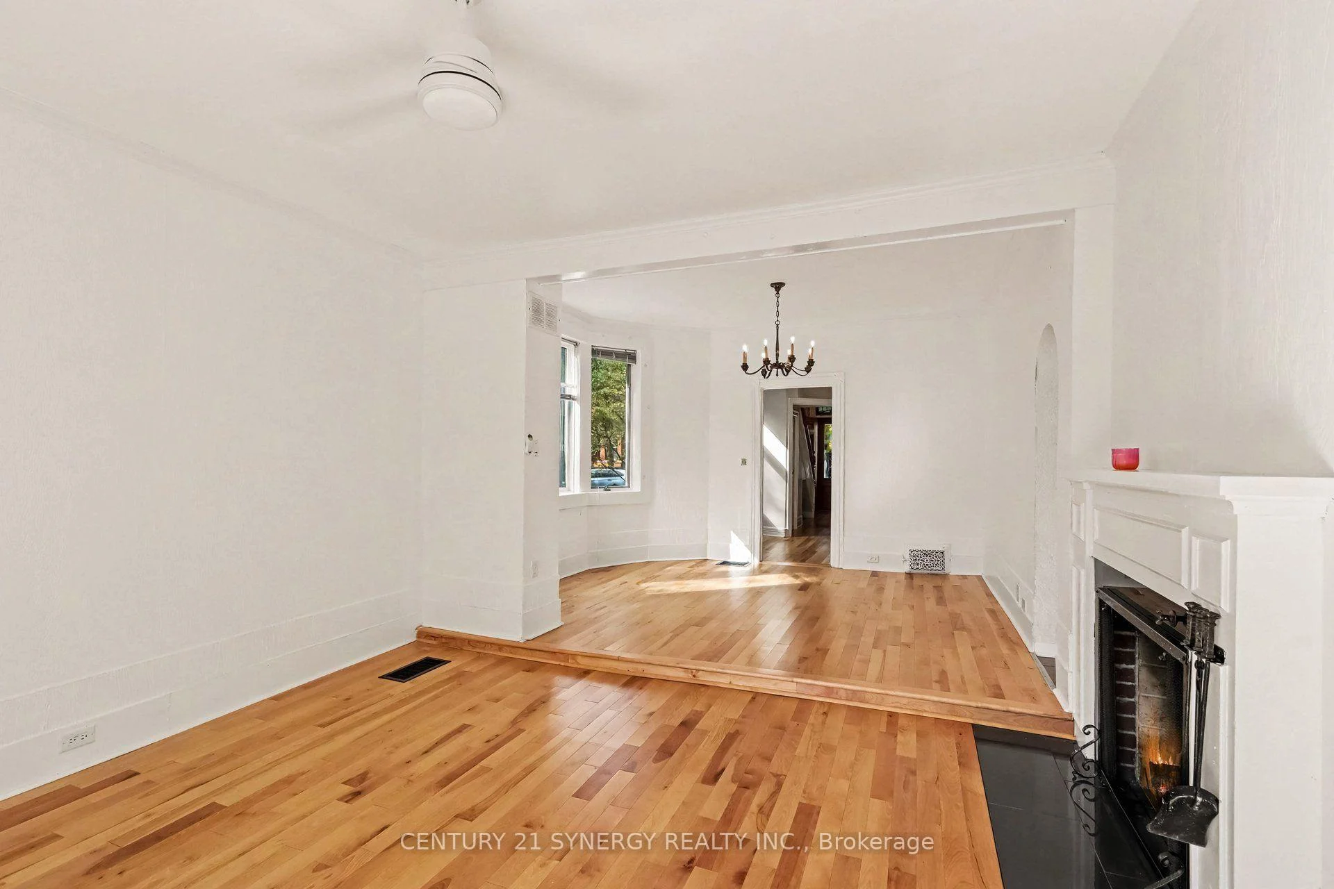 Photo 17 of 18 Wilton Crescent, Ottawa, Glebe — HOMEH