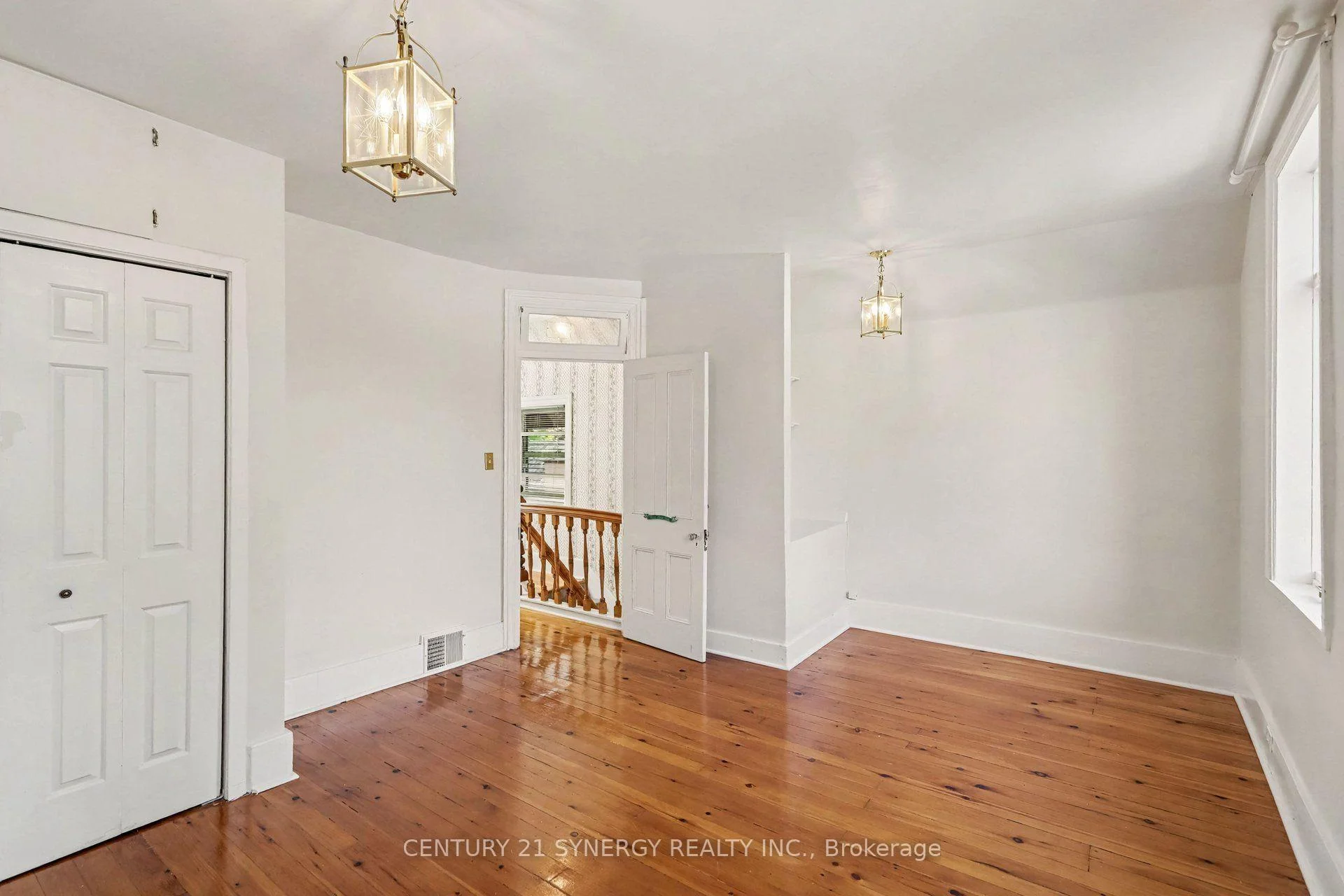 Photo 34 of 18 Wilton Crescent, Ottawa, Glebe — HOMEH
