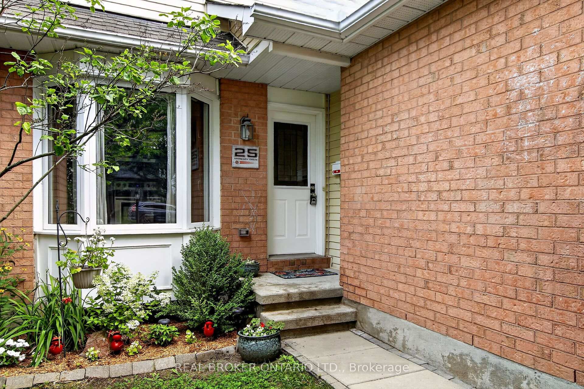 Photo 3 of 25 Moresby Drive, Ottawa, Kanata - Bridlewood — HOMEH