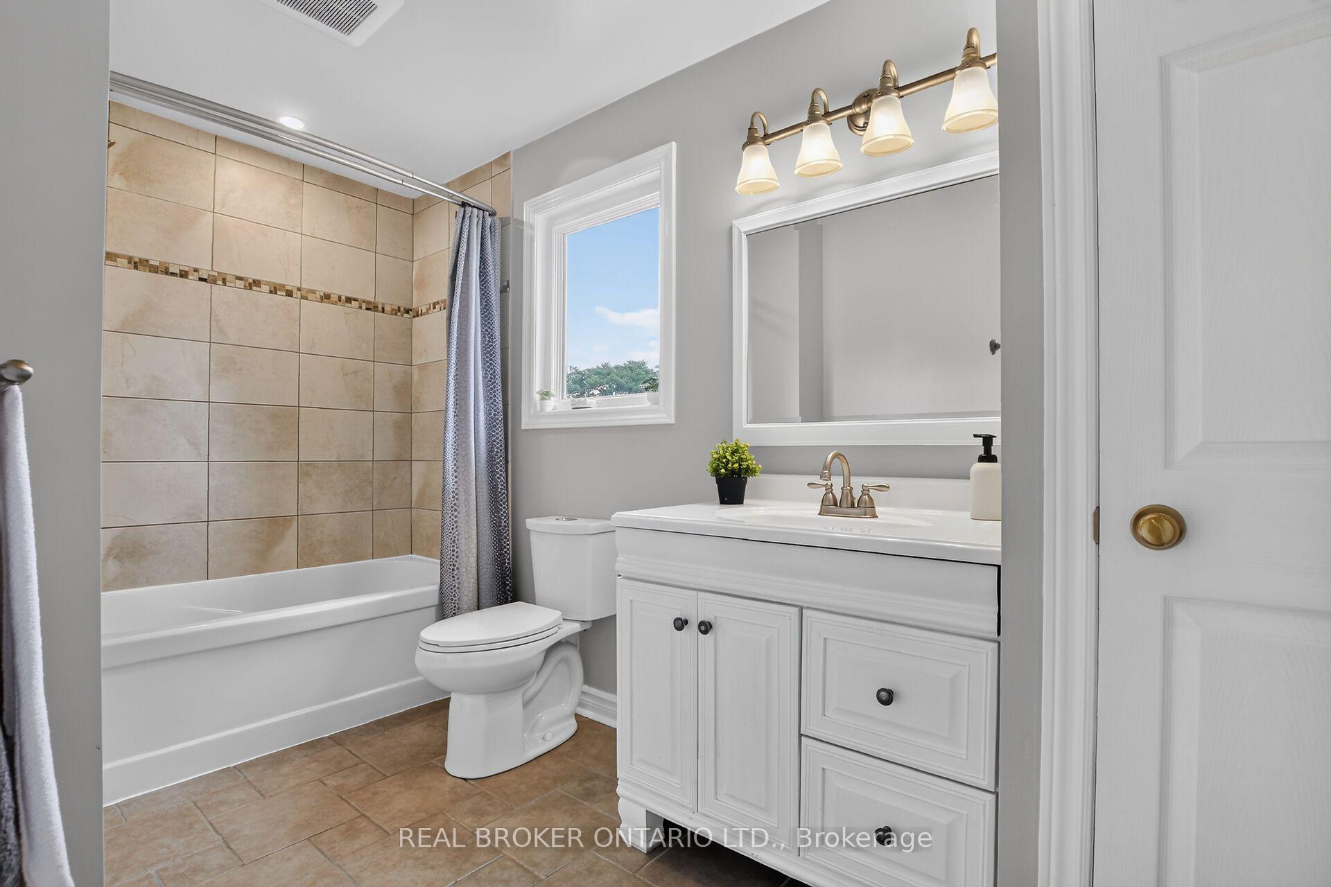 Photo 17 of 25 Moresby Drive, Ottawa, Kanata - Bridlewood — HOMEH