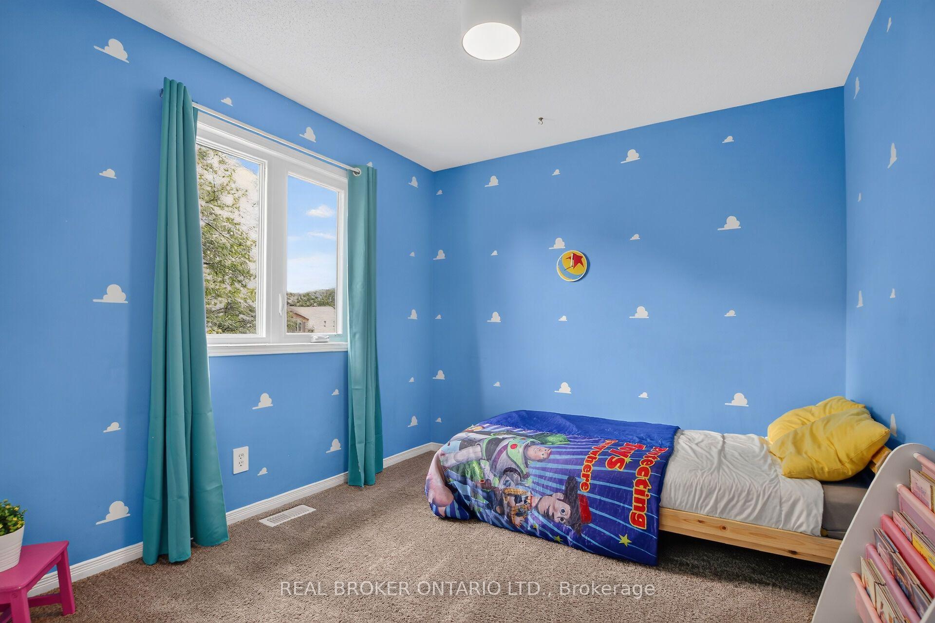 Photo 19 of 25 Moresby Drive, Ottawa, Kanata - Bridlewood — HOMEH