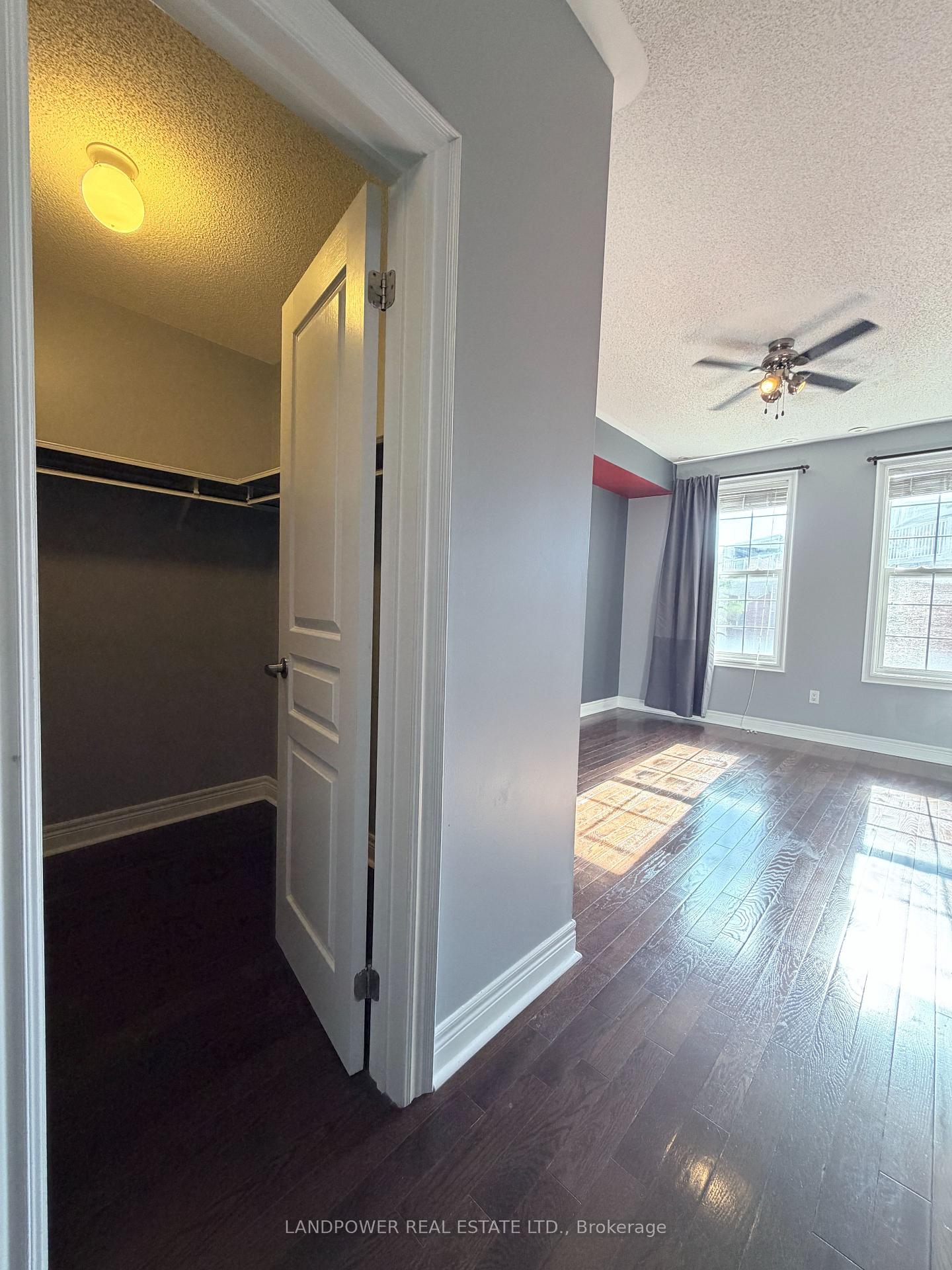 Photo 21 of 12 Fairhead Mews, Toronto, East End-Danforth — HOMEH