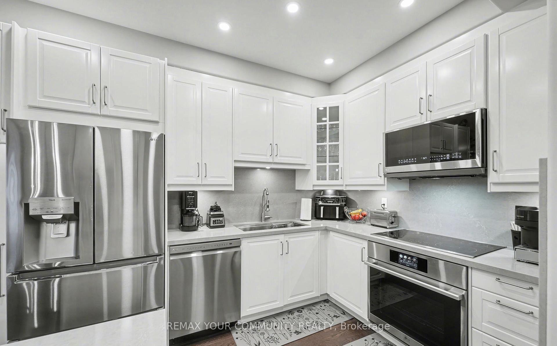 Photo 17 of Unit 49, 201 Westbank Trail, Hamilton, Stoney Creek Mountain — HOMEH