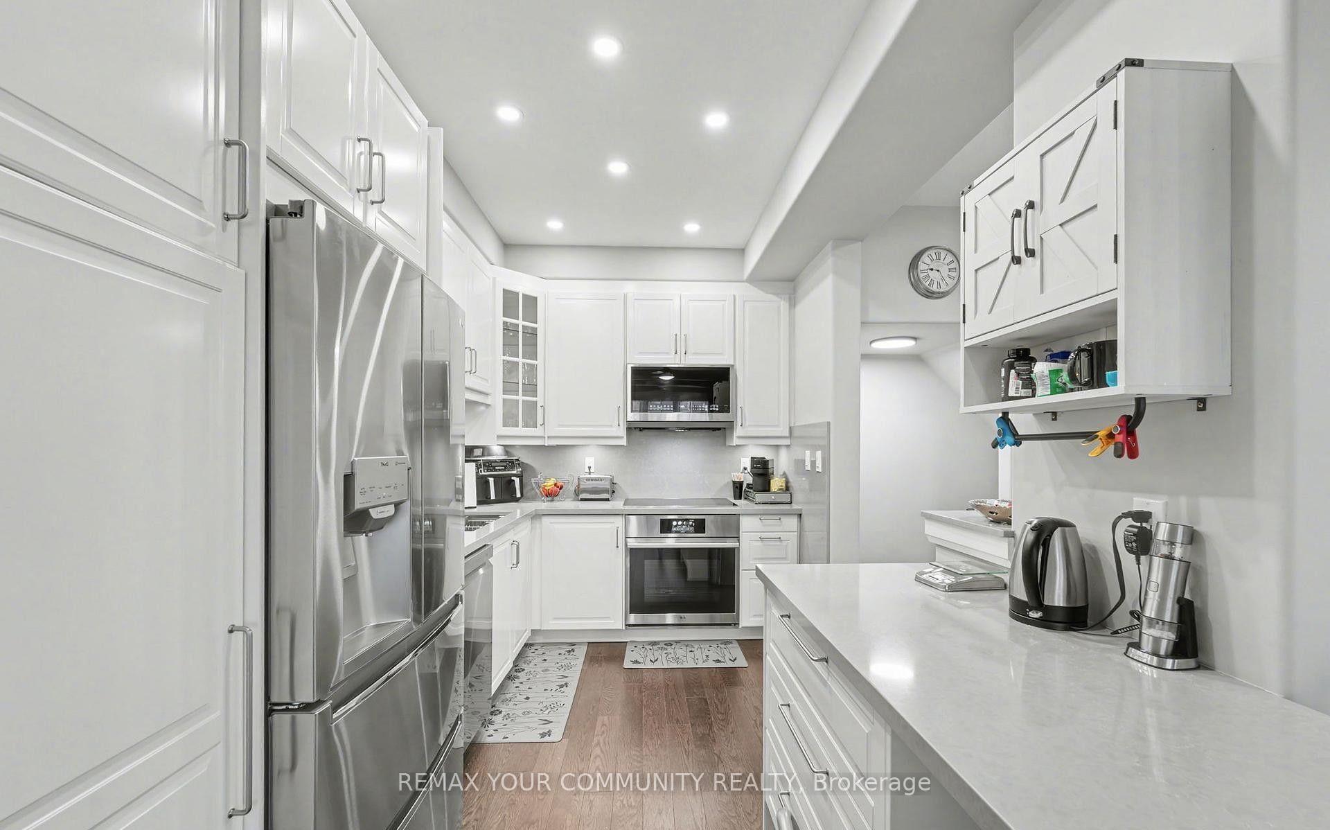 Photo 19 of Unit 49, 201 Westbank Trail, Hamilton, Stoney Creek Mountain — HOMEH