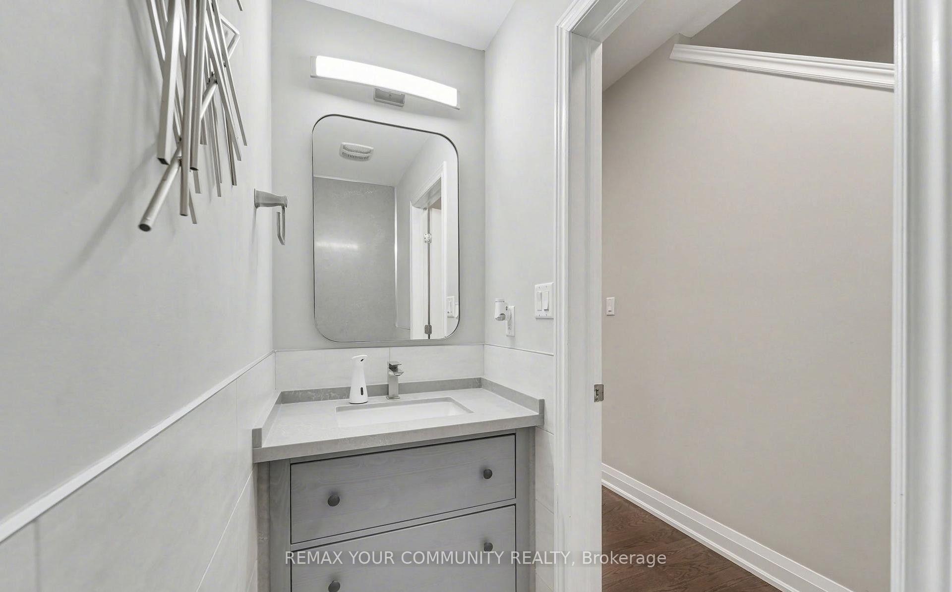 Photo 25 of Unit 49, 201 Westbank Trail, Hamilton, Stoney Creek Mountain — HOMEH