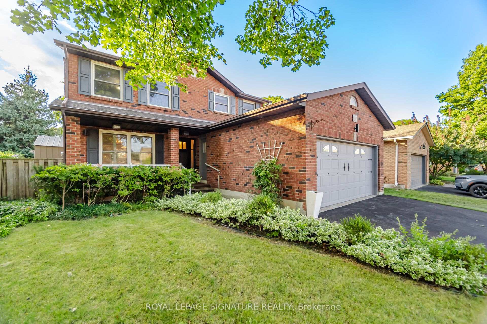 Photo 2 of 3217 Hazelwood Avenue, Burlington, Headon — HOMEH