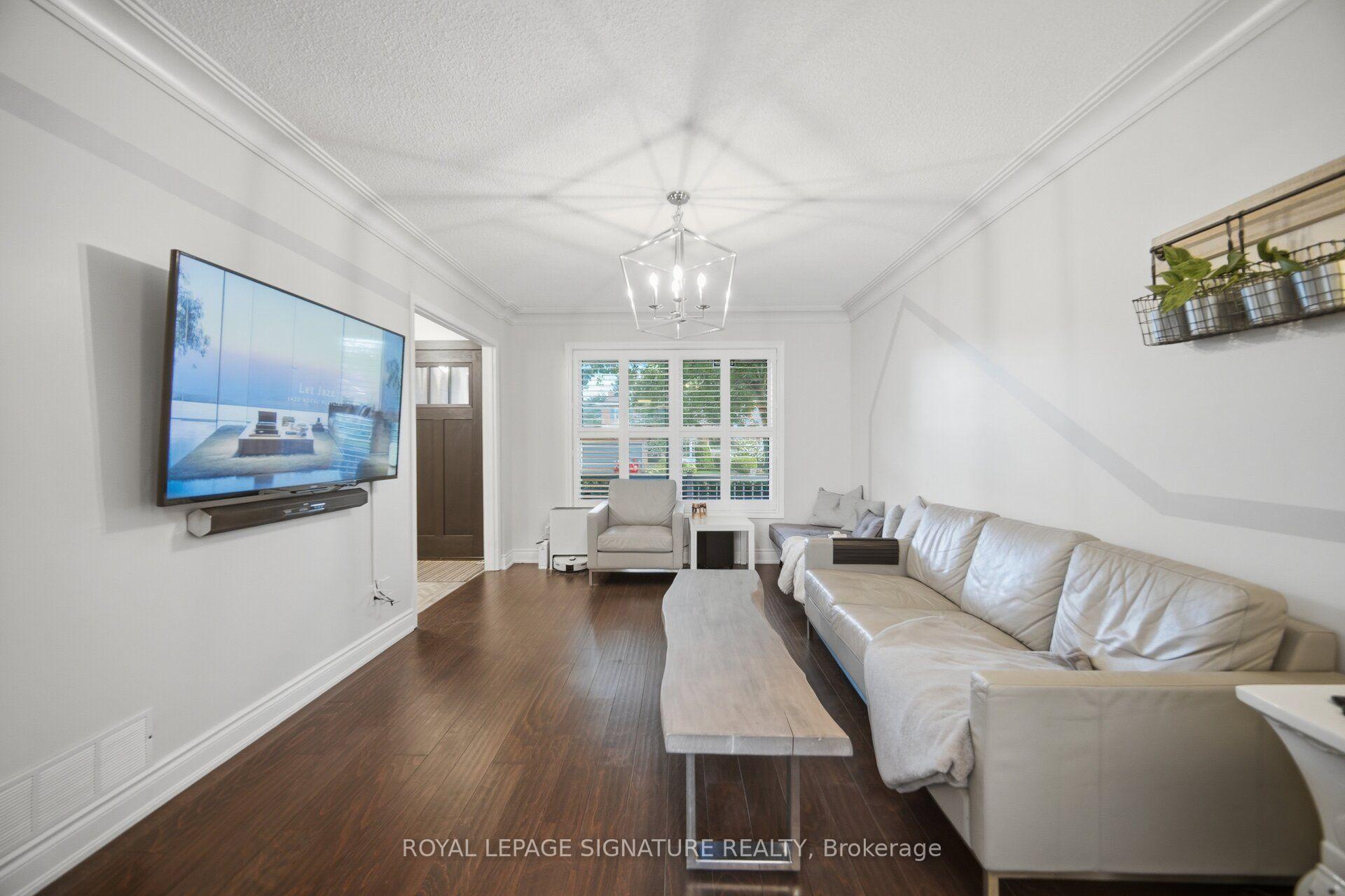 Photo 6 of 3217 Hazelwood Avenue, Burlington, Headon — HOMEH