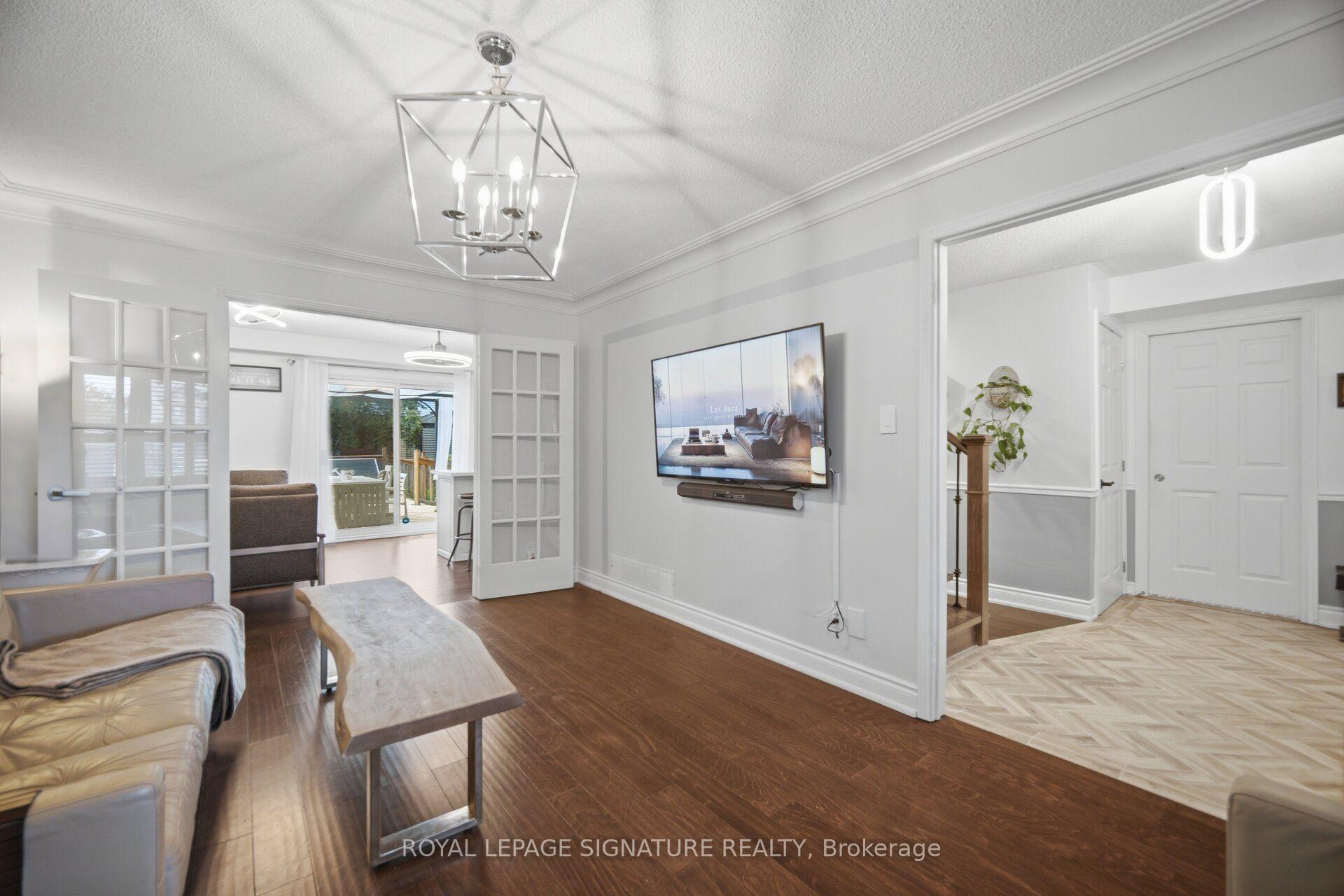 Photo 7 of 3217 Hazelwood Avenue, Burlington, Headon — HOMEH