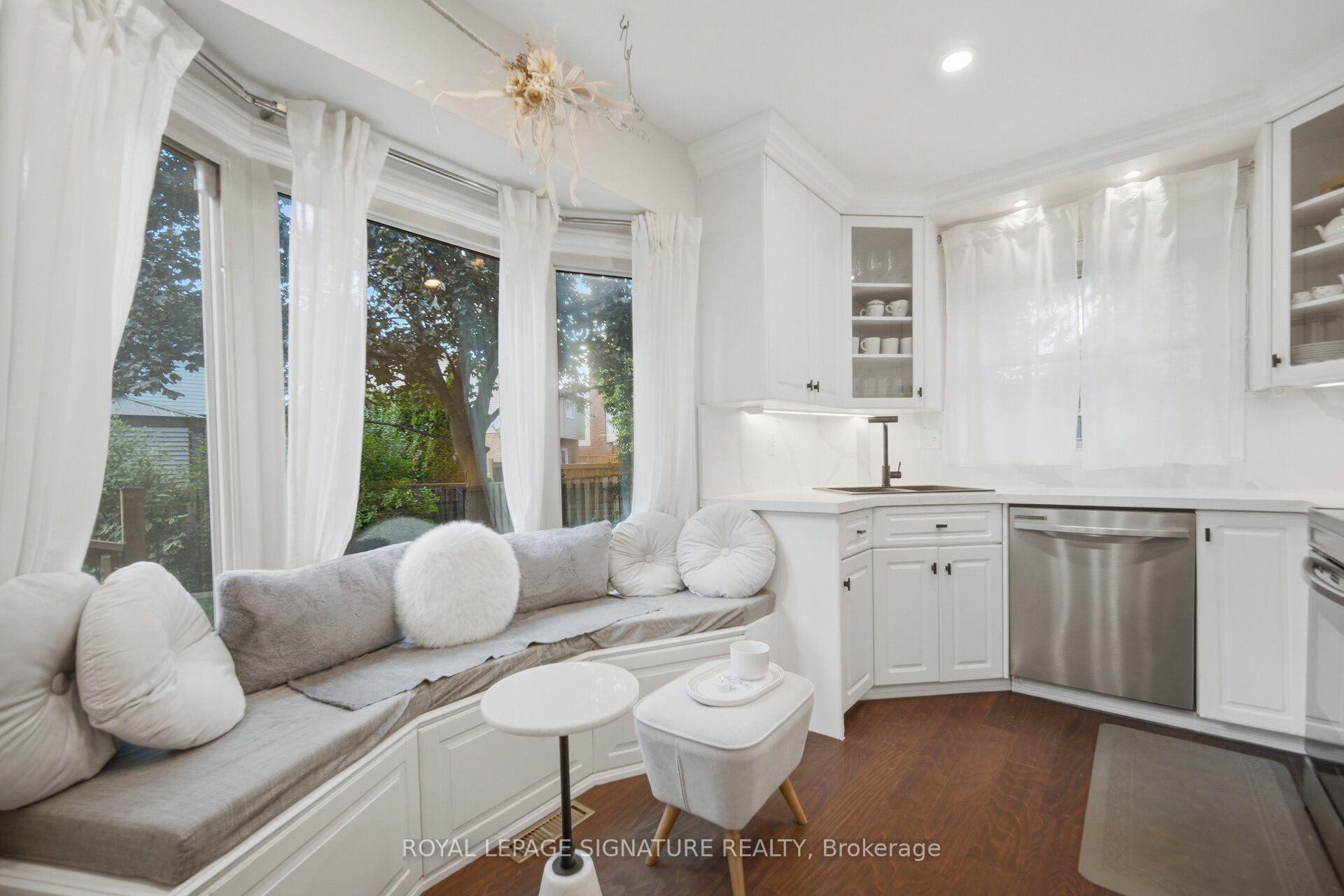 Photo 16 of 3217 Hazelwood Avenue, Burlington, Headon — HOMEH