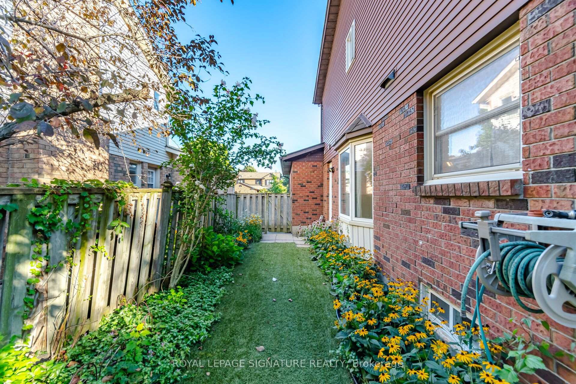 Photo 49 of 3217 Hazelwood Avenue, Burlington, Headon — HOMEH
