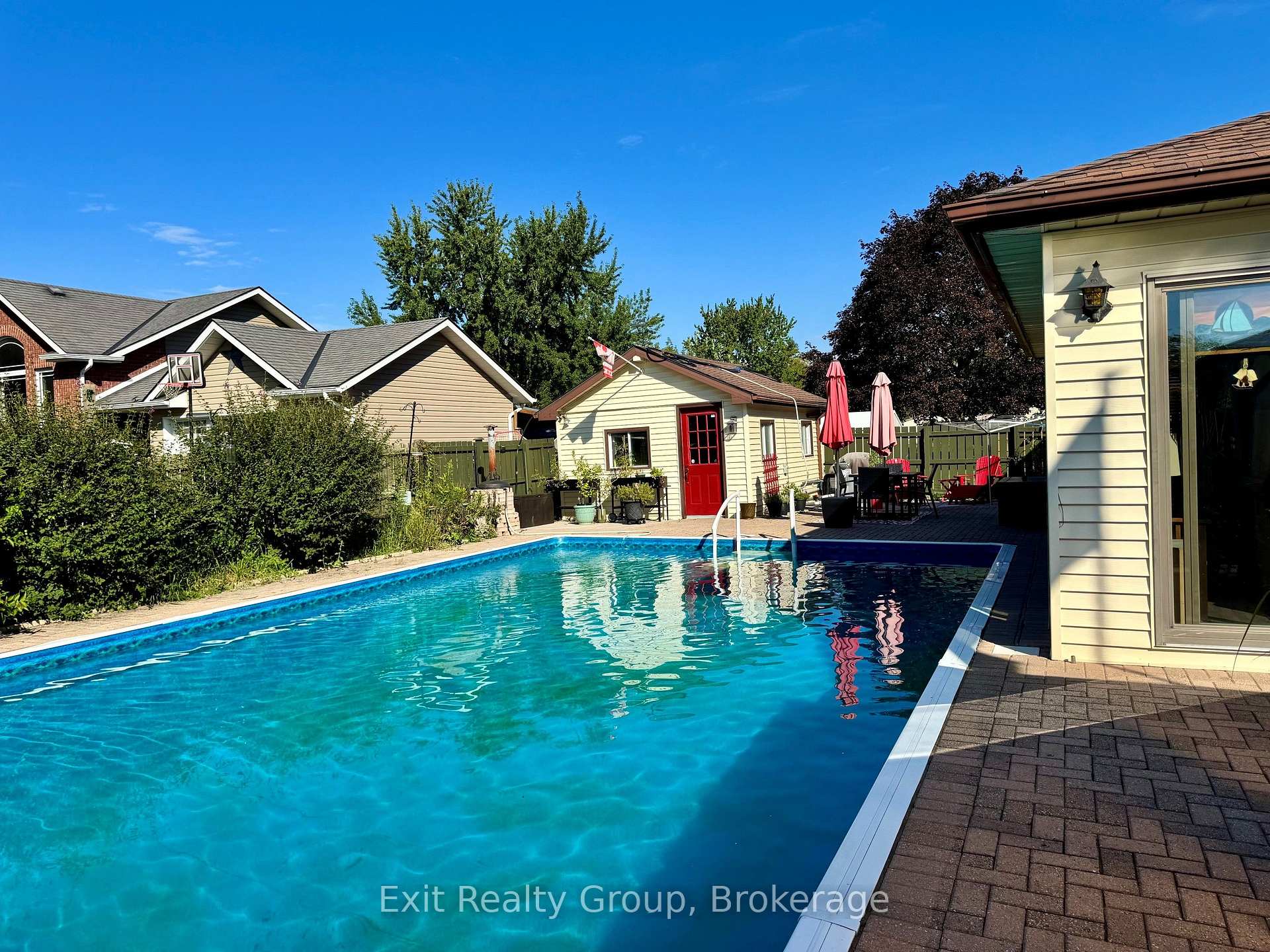 Photo 3 of 29 Chatterton Valley Crescent, Quinte West, Sidney Ward — HOMEH
