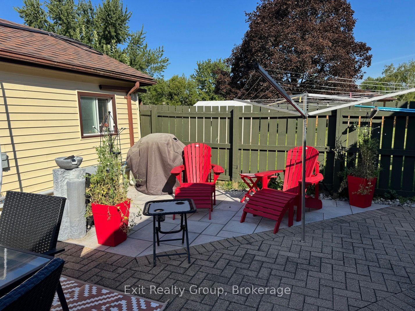 Photo 9 of 29 Chatterton Valley Crescent, Quinte West, Sidney Ward — HOMEH