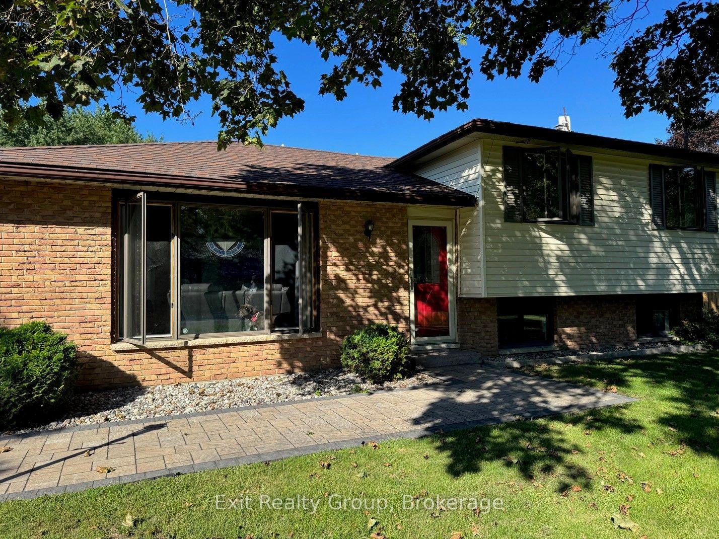 Photo 11 of 29 Chatterton Valley Crescent, Quinte West, Sidney Ward — HOMEH