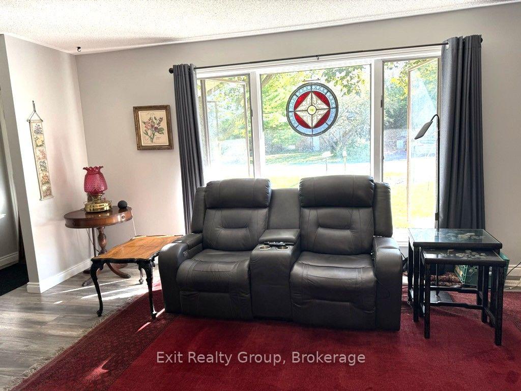 Photo 15 of 29 Chatterton Valley Crescent, Quinte West, Sidney Ward — HOMEH