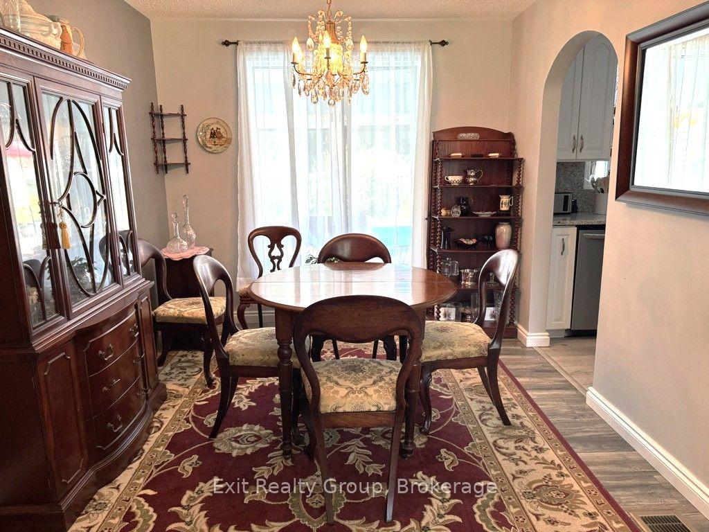 Photo 17 of 29 Chatterton Valley Crescent, Quinte West, Sidney Ward — HOMEH