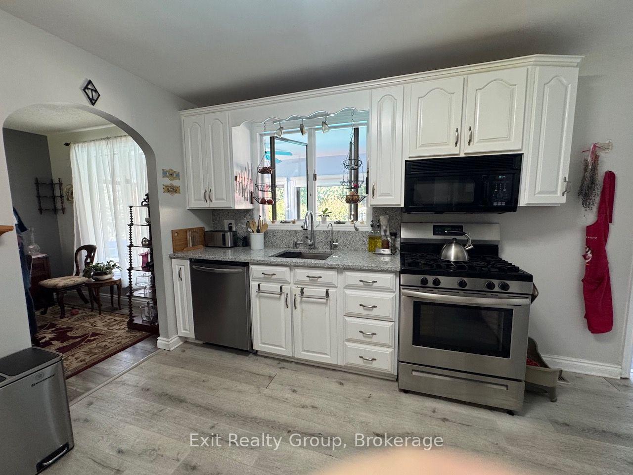 Photo 21 of 29 Chatterton Valley Crescent, Quinte West, Sidney Ward — HOMEH
