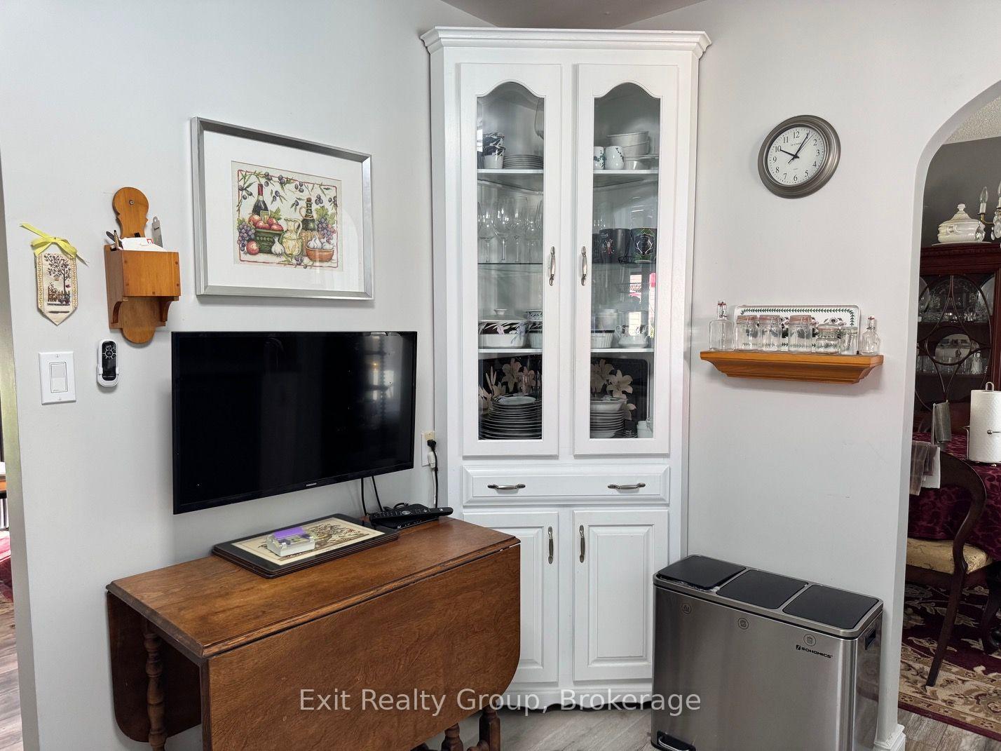Photo 24 of 29 Chatterton Valley Crescent, Quinte West, Sidney Ward — HOMEH