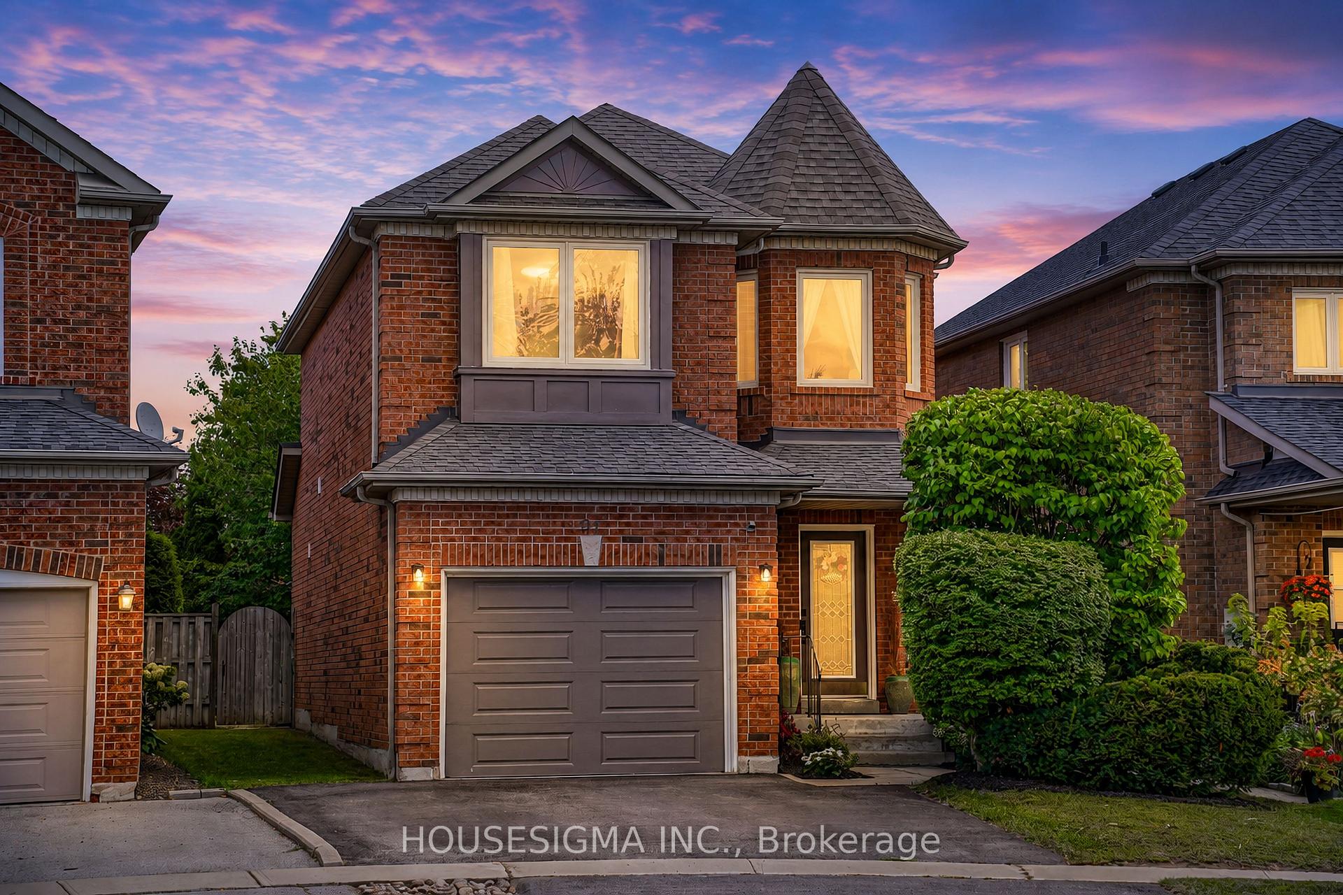 Photo 2 of 97 Bach Avenue, Whitby, Rolling Acres — HOMEH