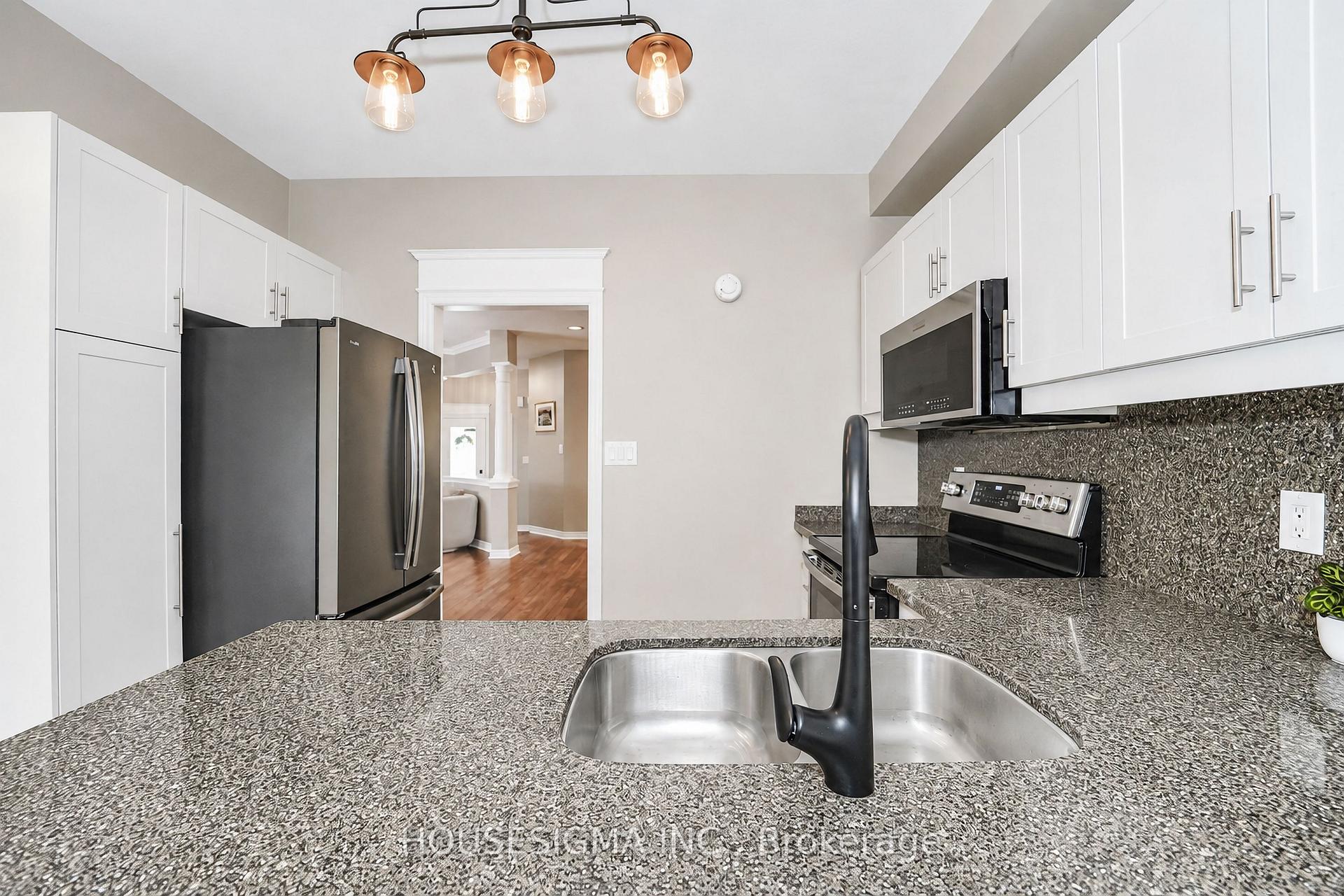 Photo 15 of 97 Bach Avenue, Whitby, Rolling Acres — HOMEH
