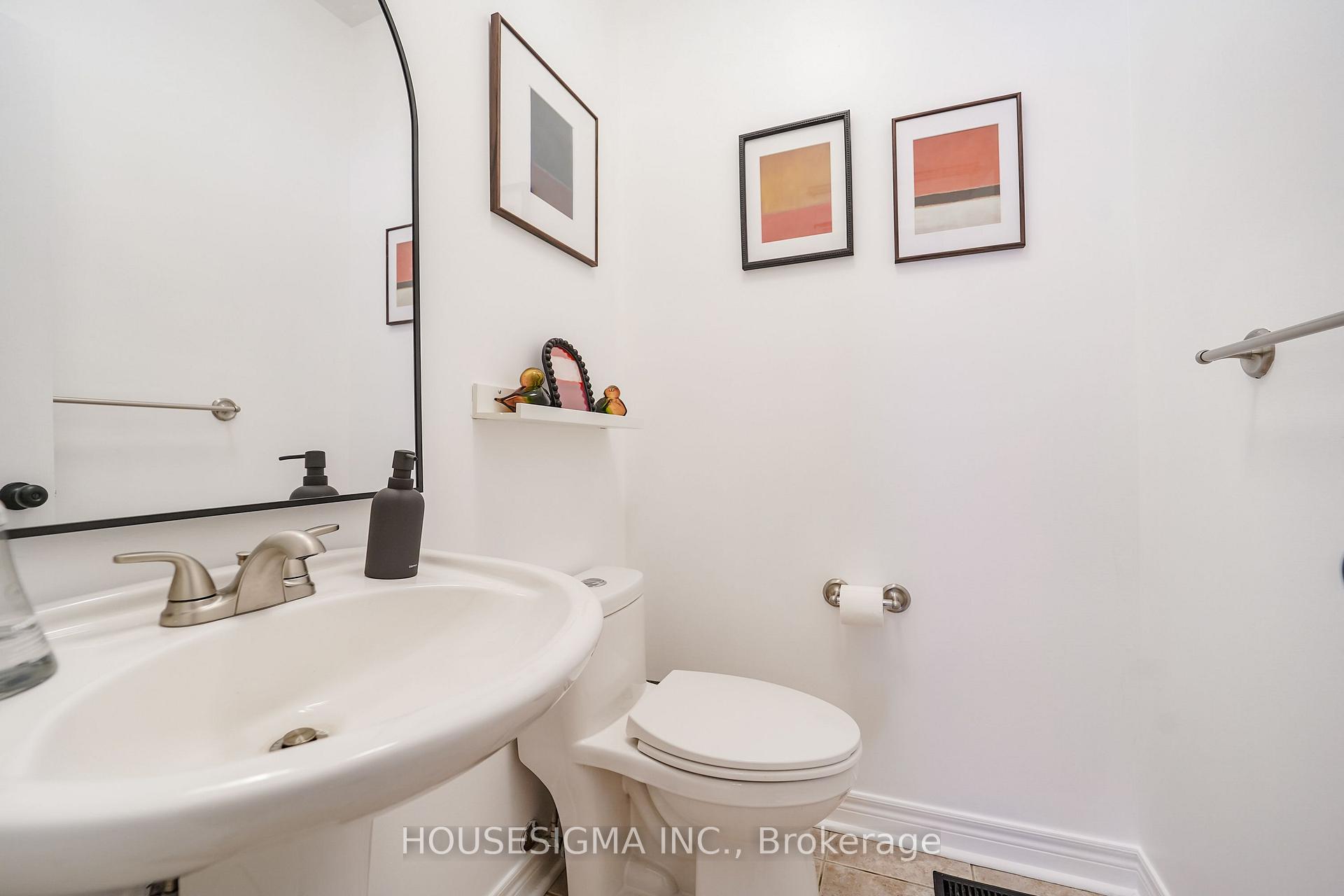 Photo 19 of 97 Bach Avenue, Whitby, Rolling Acres — HOMEH