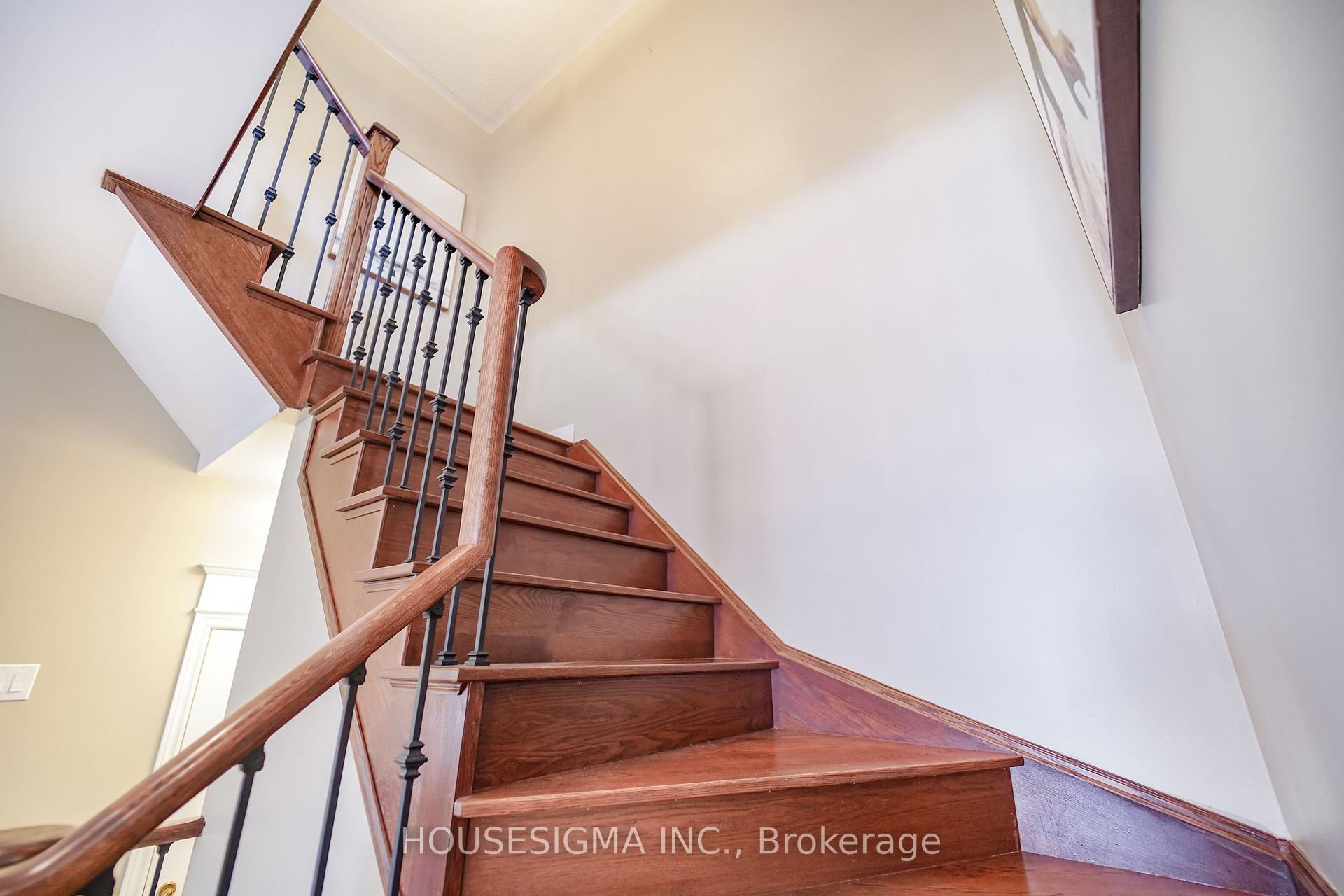 Photo 20 of 97 Bach Avenue, Whitby, Rolling Acres — HOMEH