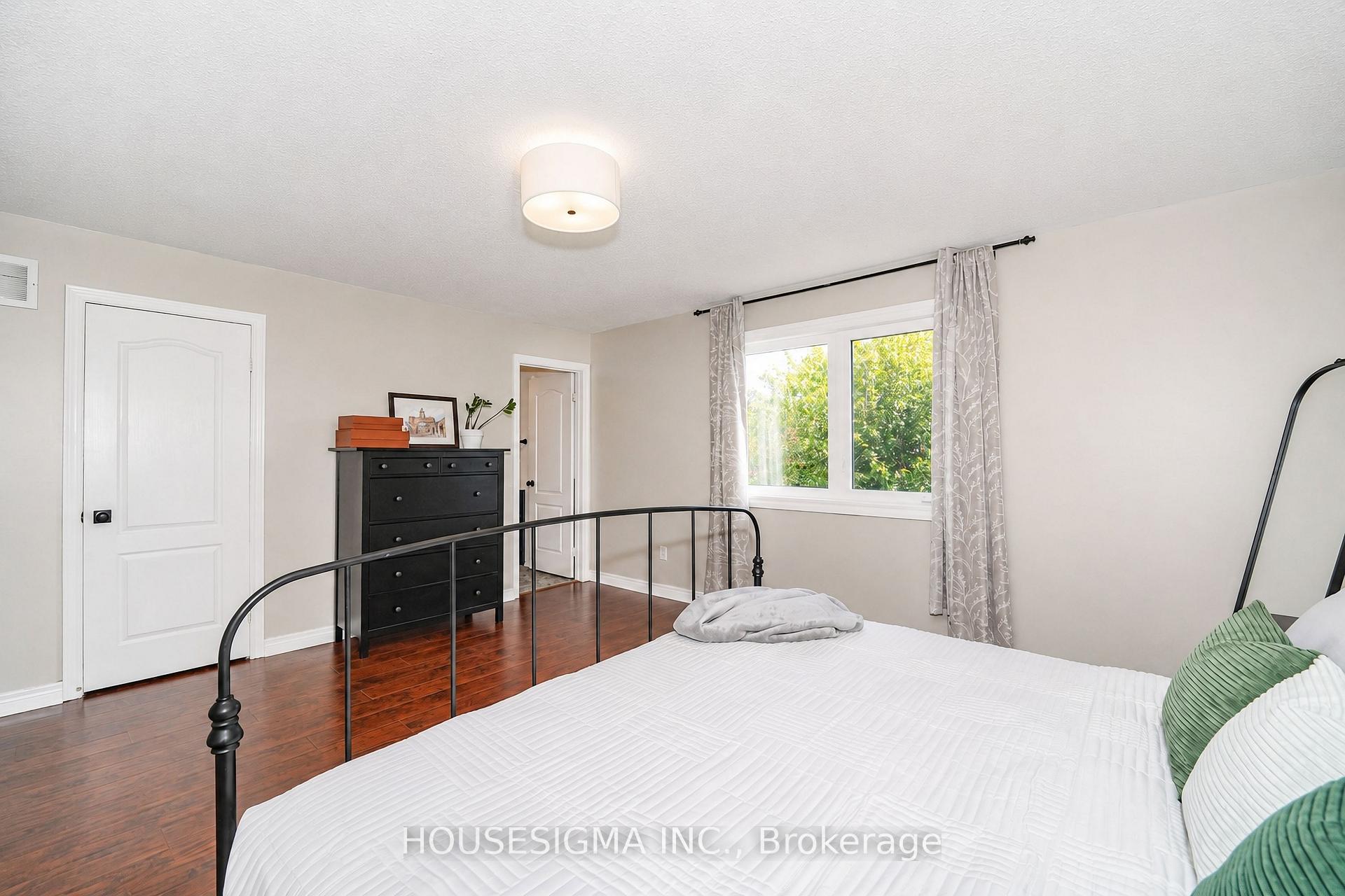 Photo 23 of 97 Bach Avenue, Whitby, Rolling Acres — HOMEH