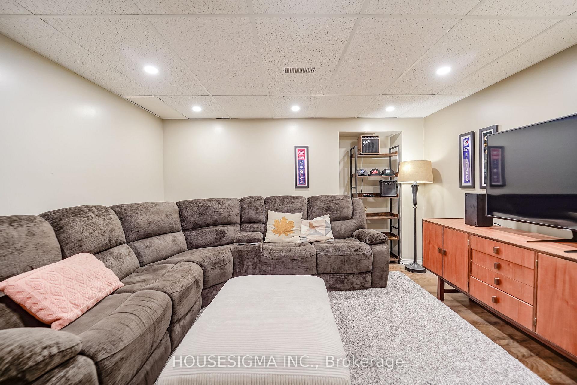 Photo 31 of 97 Bach Avenue, Whitby, Rolling Acres — HOMEH