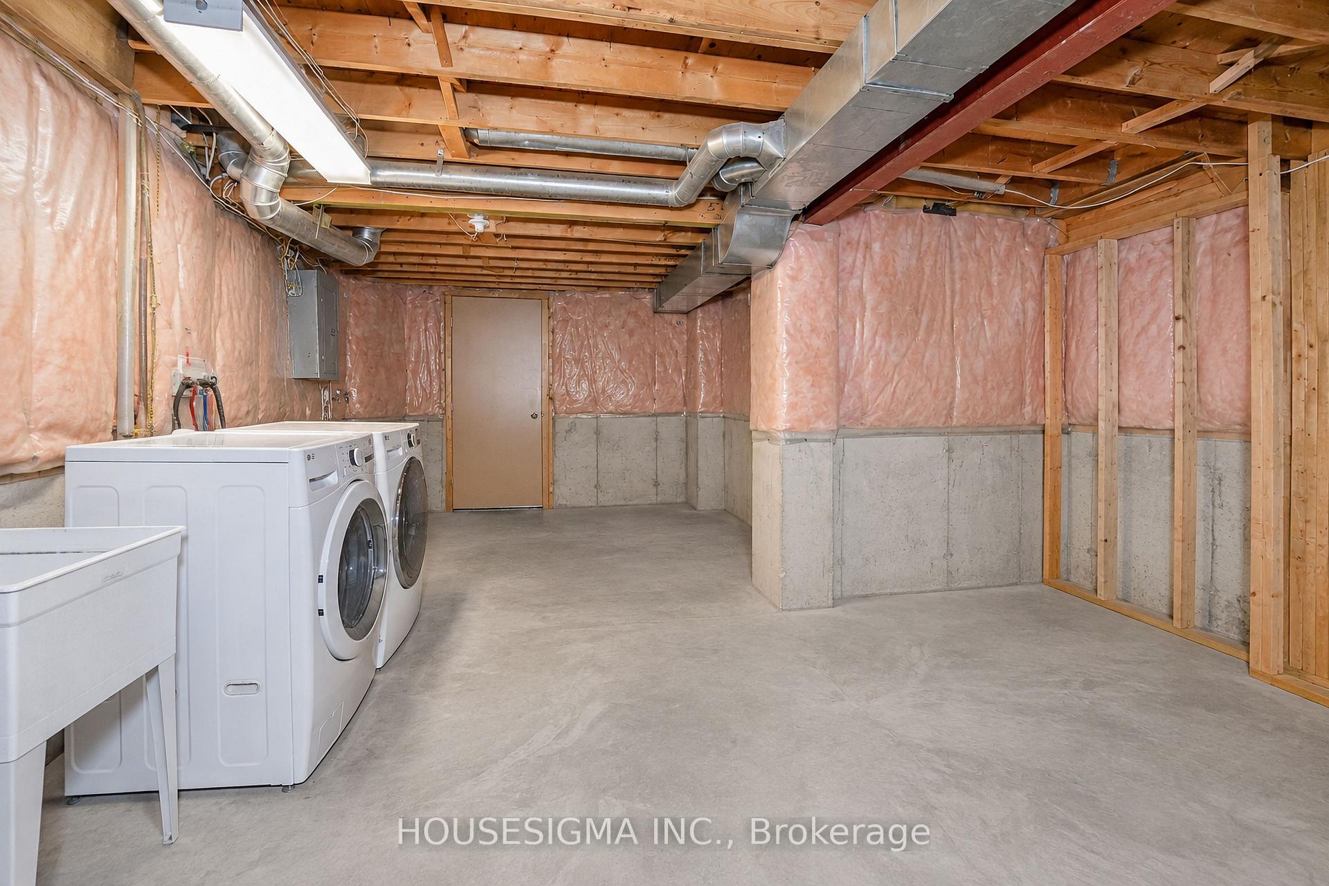 Photo 37 of 97 Bach Avenue, Whitby, Rolling Acres — HOMEH