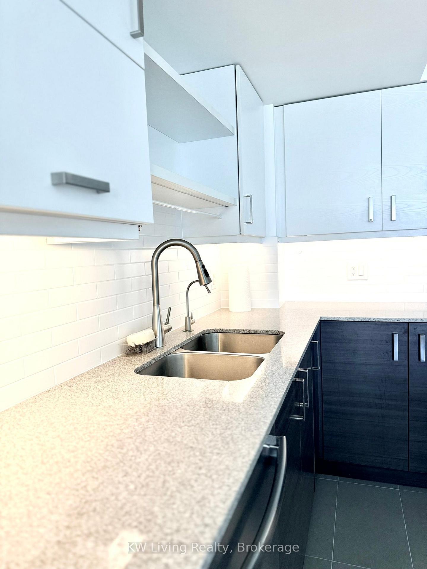 Photo 5 of Unit 1808, 8200 Birchmount Road, Markham, Unionville — HOMEH