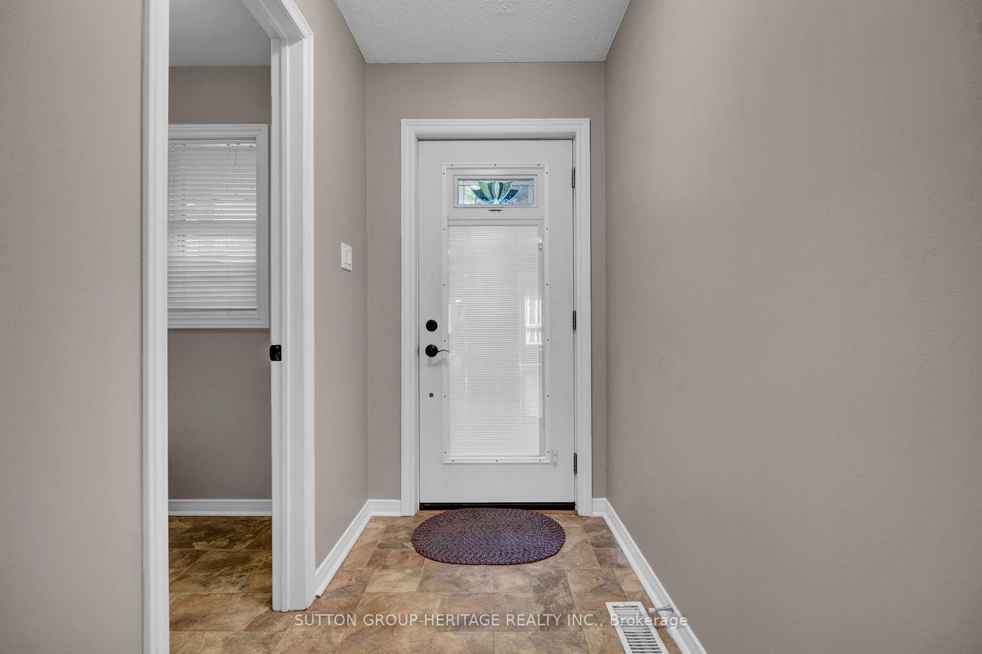 Photo 17 of 5 Fenwick Avenue, Clarington, Bowmanville — HOMEH