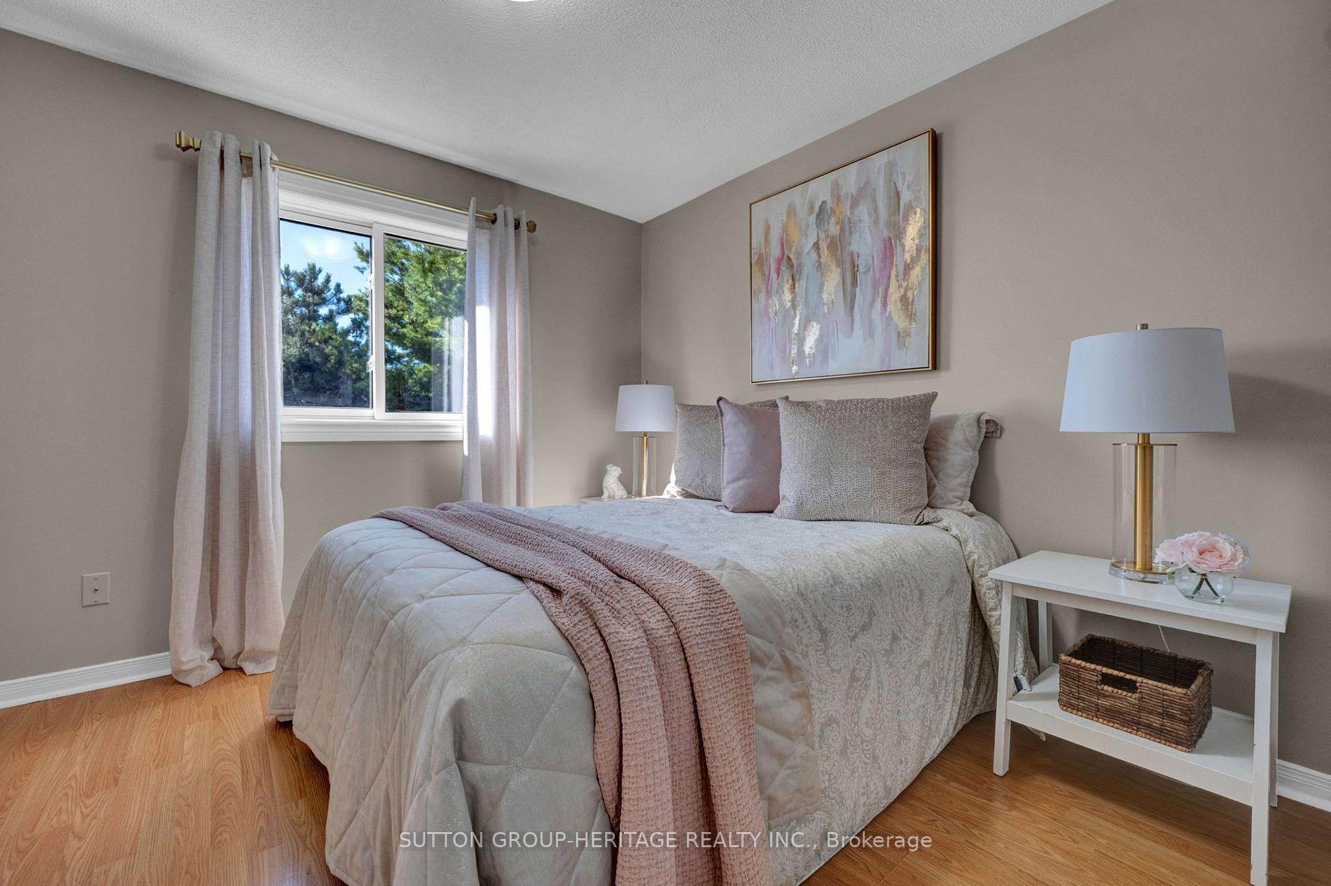 Photo 21 of 5 Fenwick Avenue, Clarington, Bowmanville — HOMEH