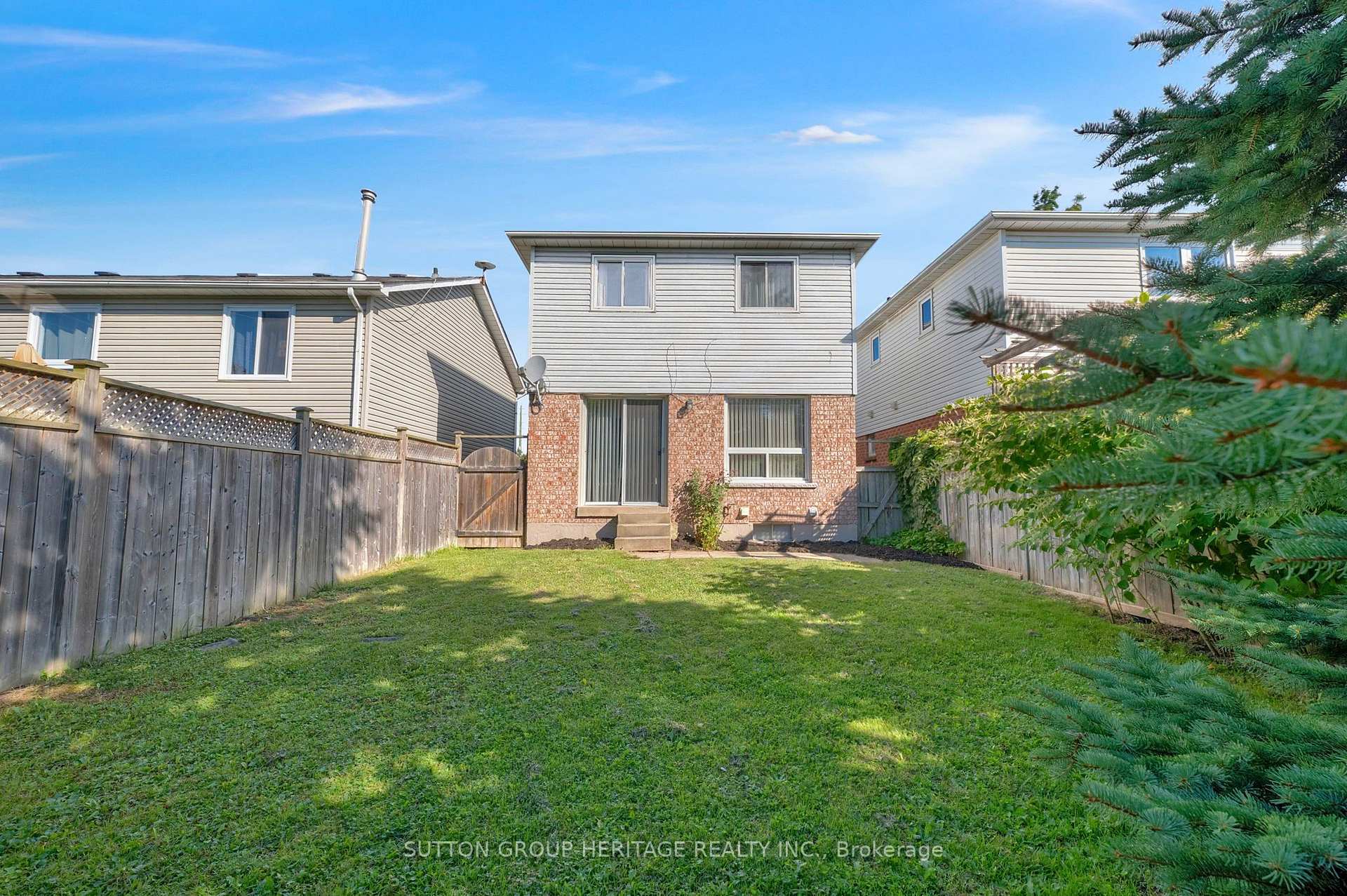 Photo 33 of 5 Fenwick Avenue, Clarington, Bowmanville — HOMEH