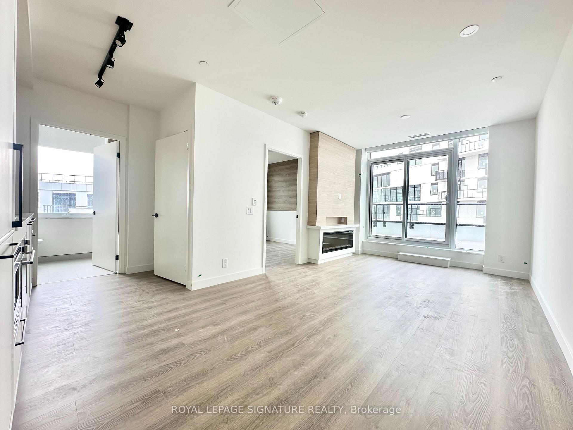 Photo 5 of Unit 804, 1050 Eastern Avenue, Toronto, Greenwood-Coxwell — HOMEH