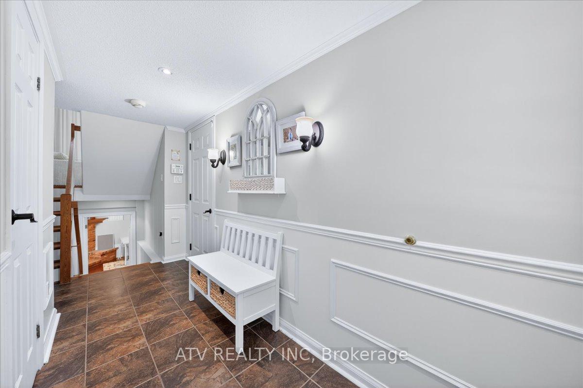 Photo 4 of Unit 21, 1485 Gulleden Drive, Mississauga, Applewood — HOMEH