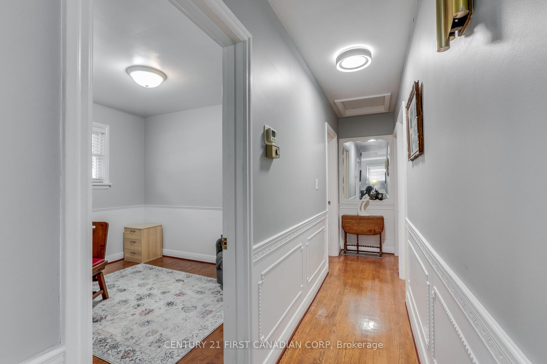 Photo 17 of 62 Thorncrest Crescent, London, South D — HOMEH