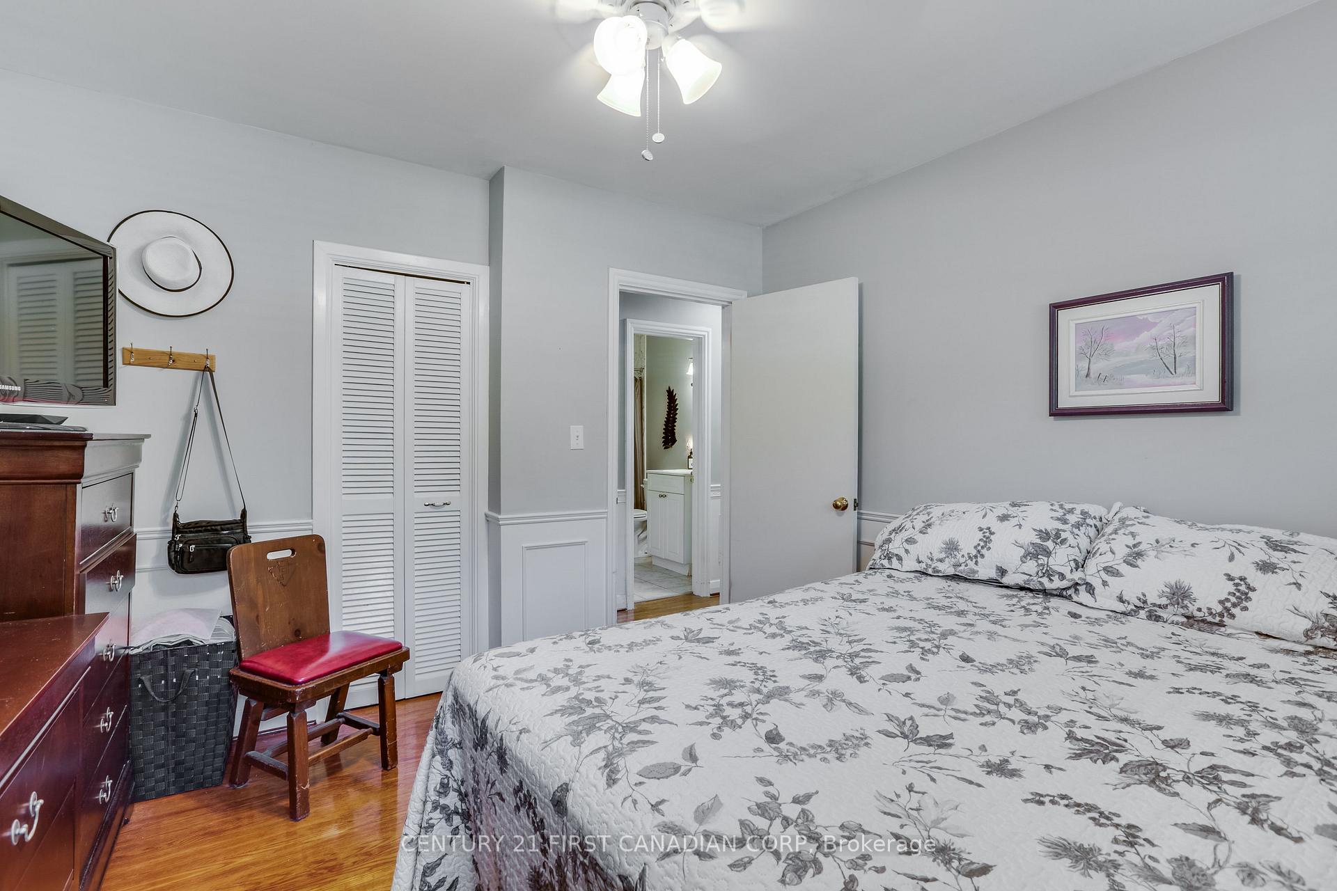 Photo 20 of 62 Thorncrest Crescent, London, South D — HOMEH