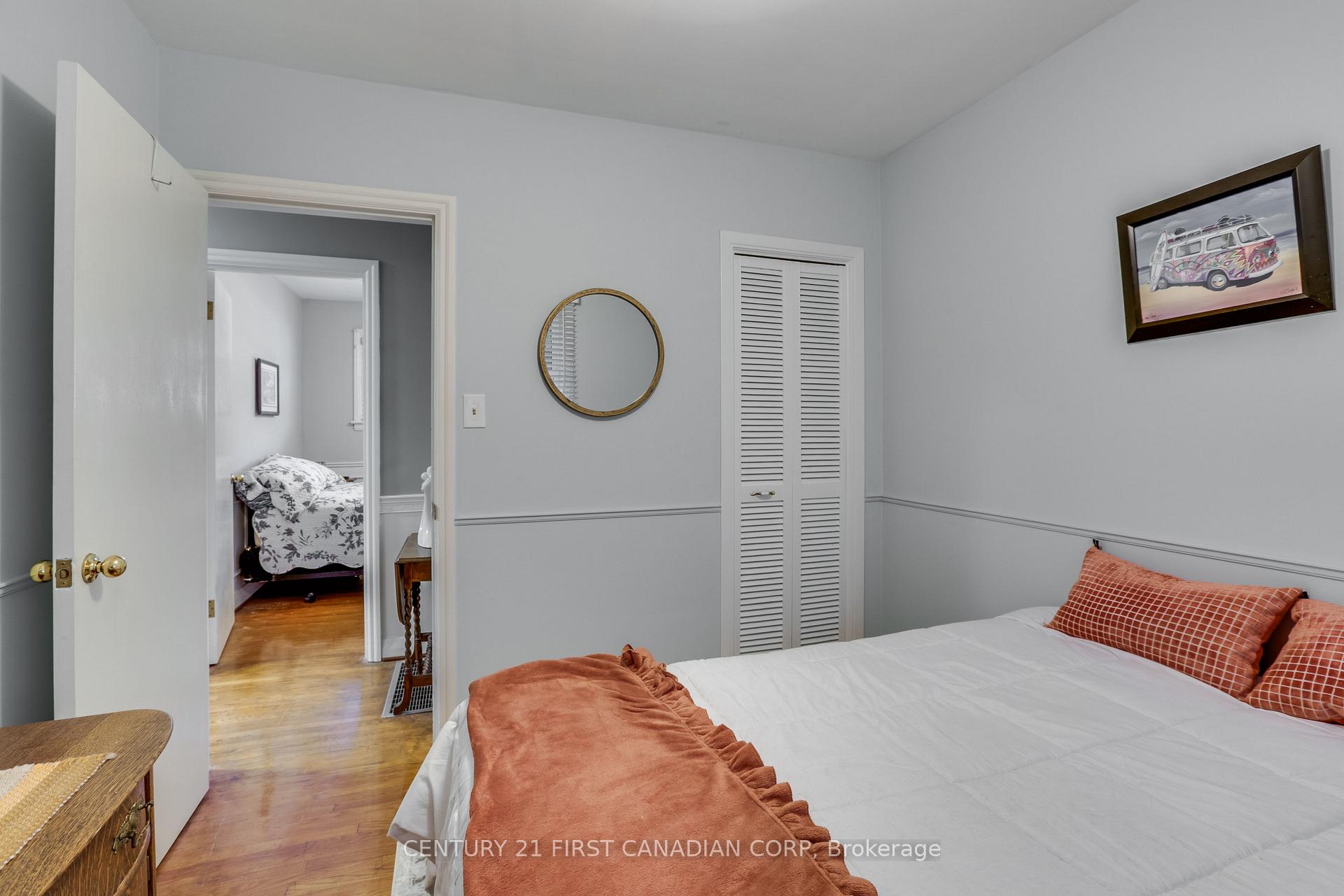 Photo 23 of 62 Thorncrest Crescent, London, South D — HOMEH